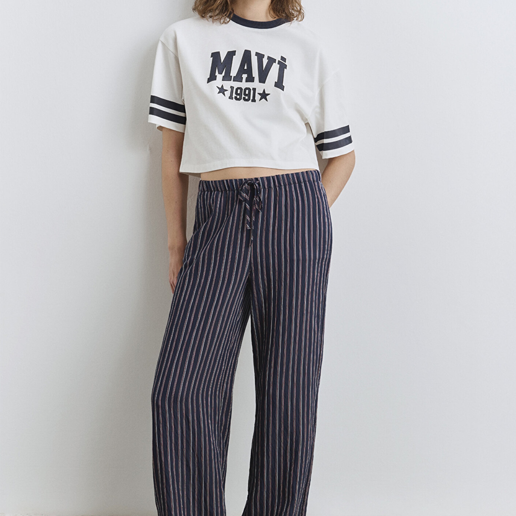 Mavi Çizgili Lacivert Pantolon 1011024-89853