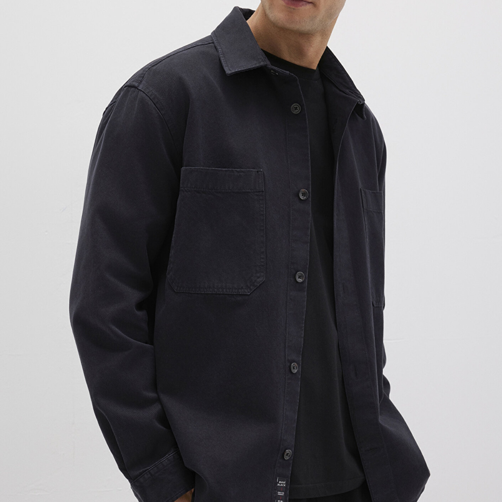 Mavi Tencel TM Liyosel Karışımlı Siyah Gömlek Regular Fit / Normal Kesim 0211649-900