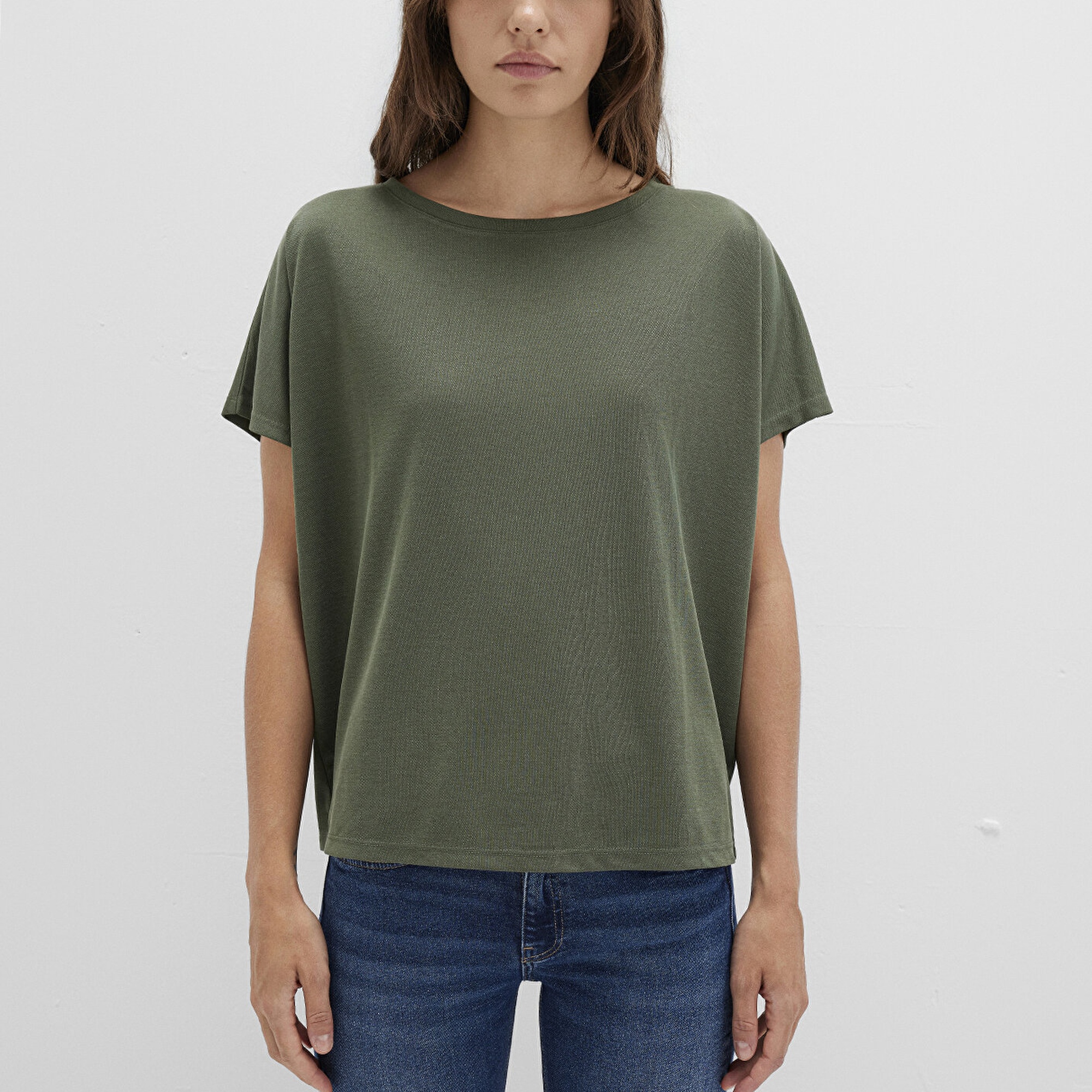 Mavi Lux Touch TENCEL TM Modal Yeşil Basic Tişört Loose Fit / Bol Rahat Kesim 167245-71551