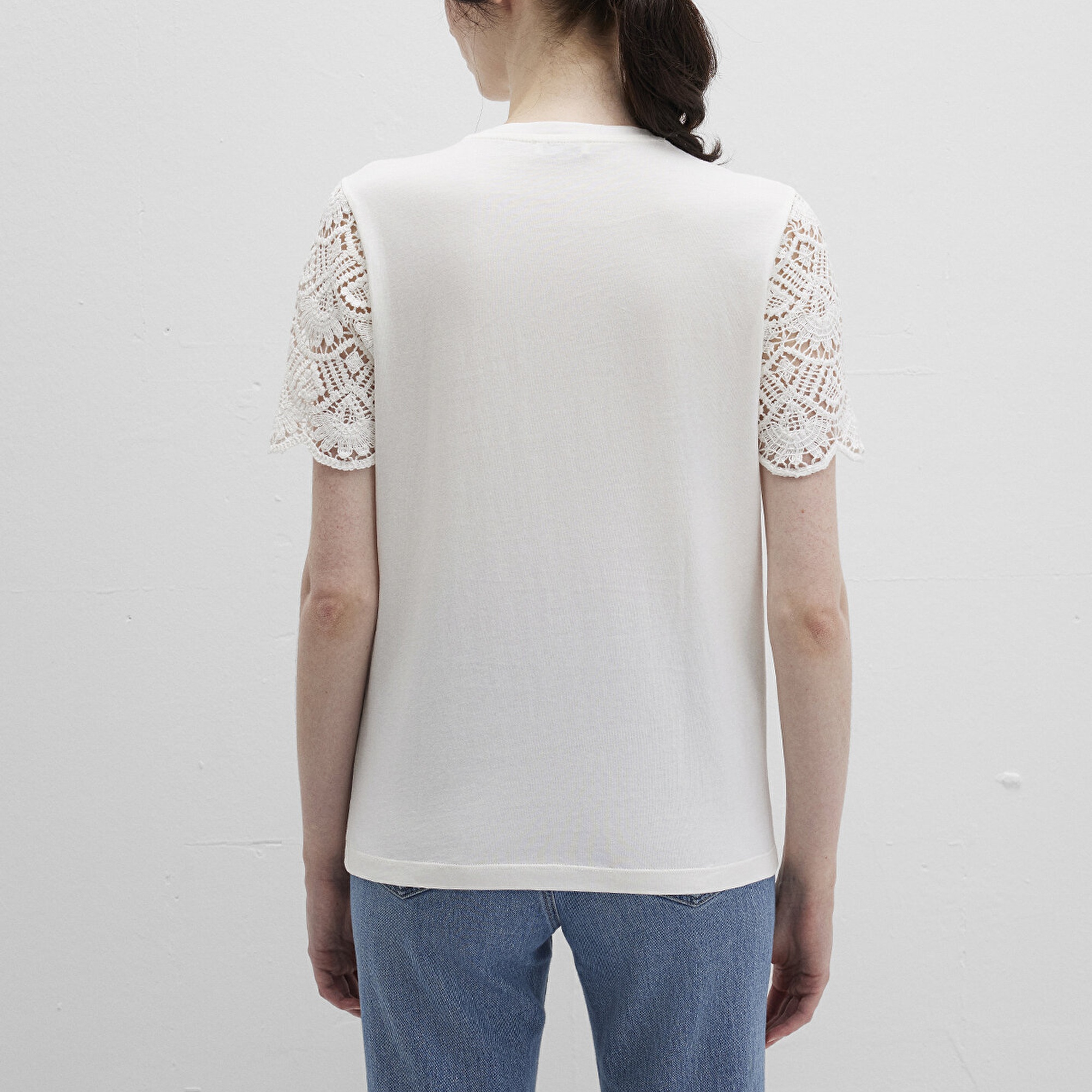 Mavi Dantel Detaylı Ekru Tişört Regular Fit / Normal Kesim 1613515-70057