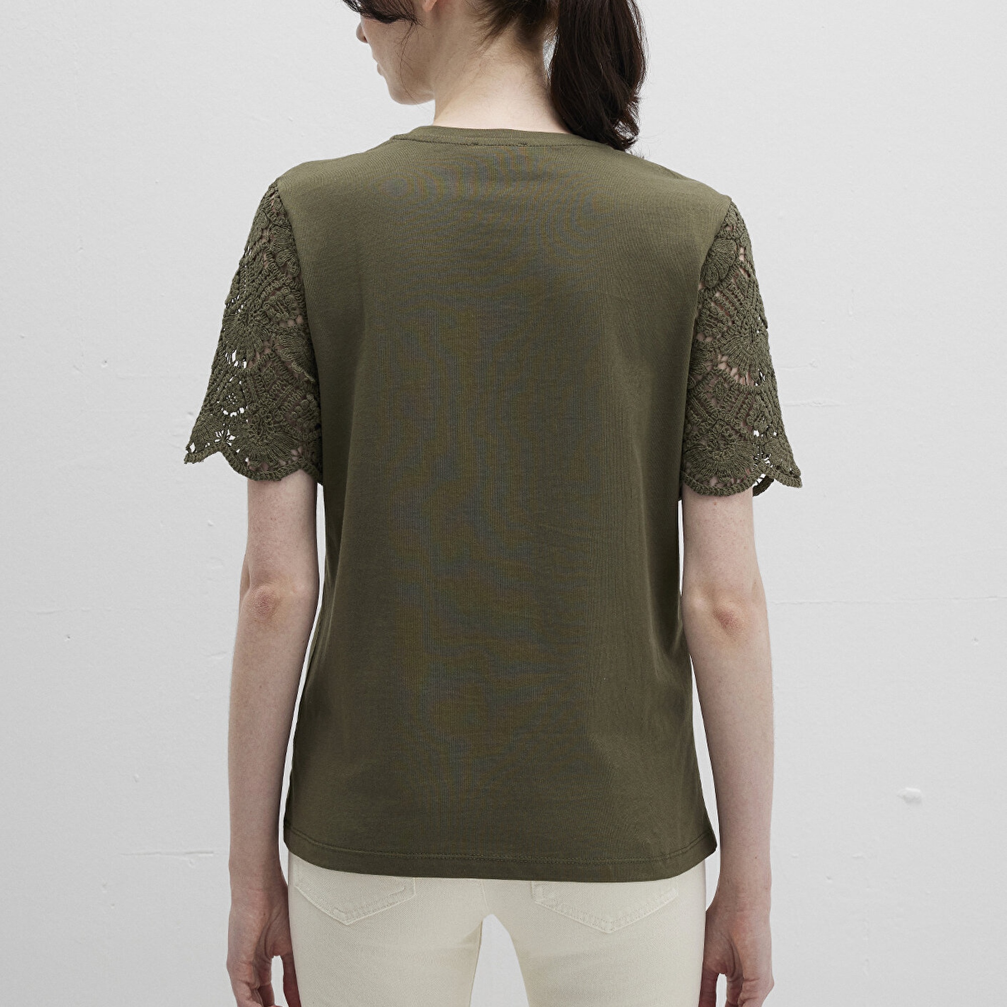 Mavi Dantel Detaylı Haki Tişört Regular Fit / Normal Kesim 1613515-71549
