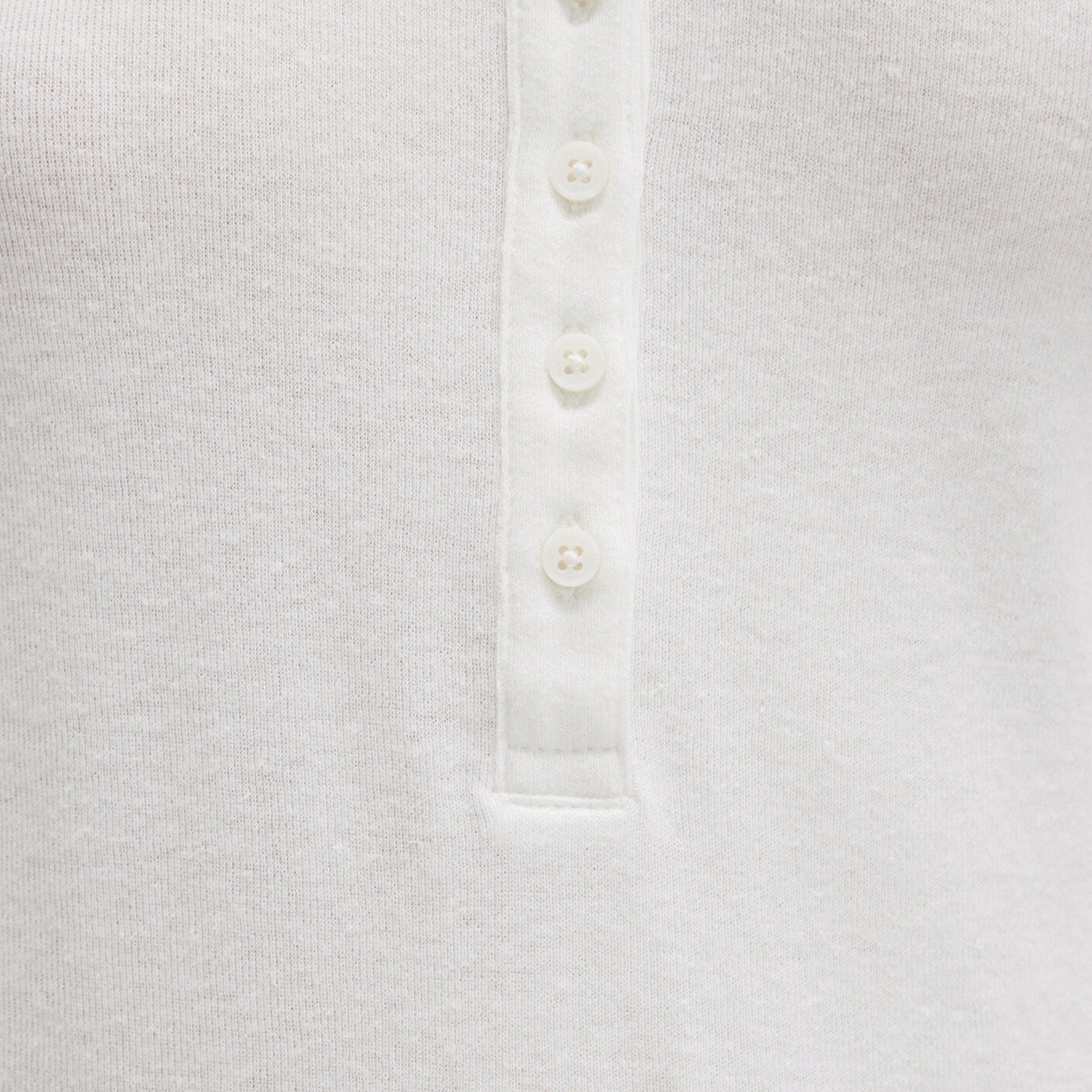 Mavi Düğme Detaylı Ekru Tişört Slim Fit / Dar Kesim 1613401-70057