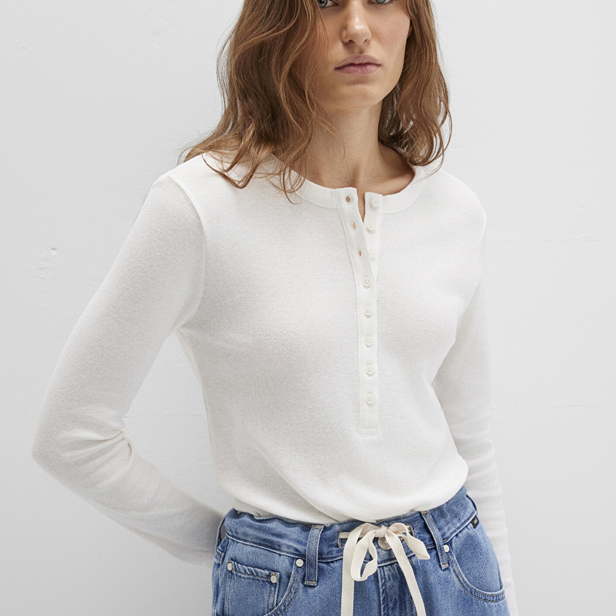 Mavi Düğme Detaylı Ekru Tişört Slim Fit / Dar Kesim 1613401-70057