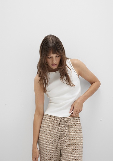  Mavi Dikiş Detaylı Beyaz Top Fitted / Vücuda Oturan Kesim 1613338-70057