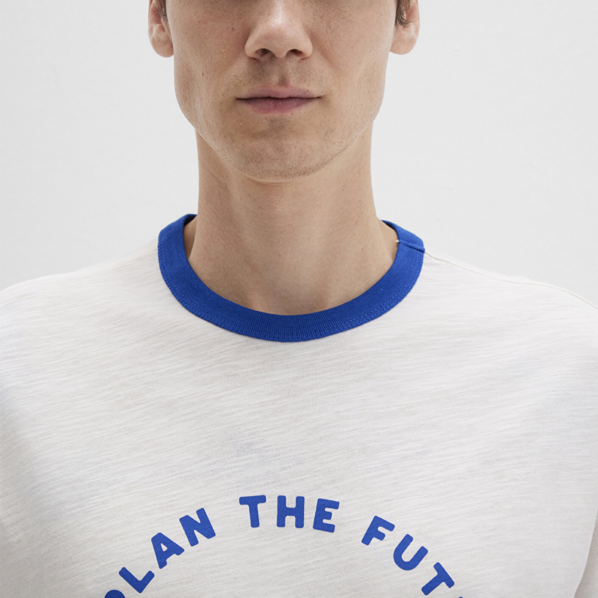 Mavi Biye Detaylı Beyaz Tişört Loose Fit / Bol Rahat Kesim 0612954-70057