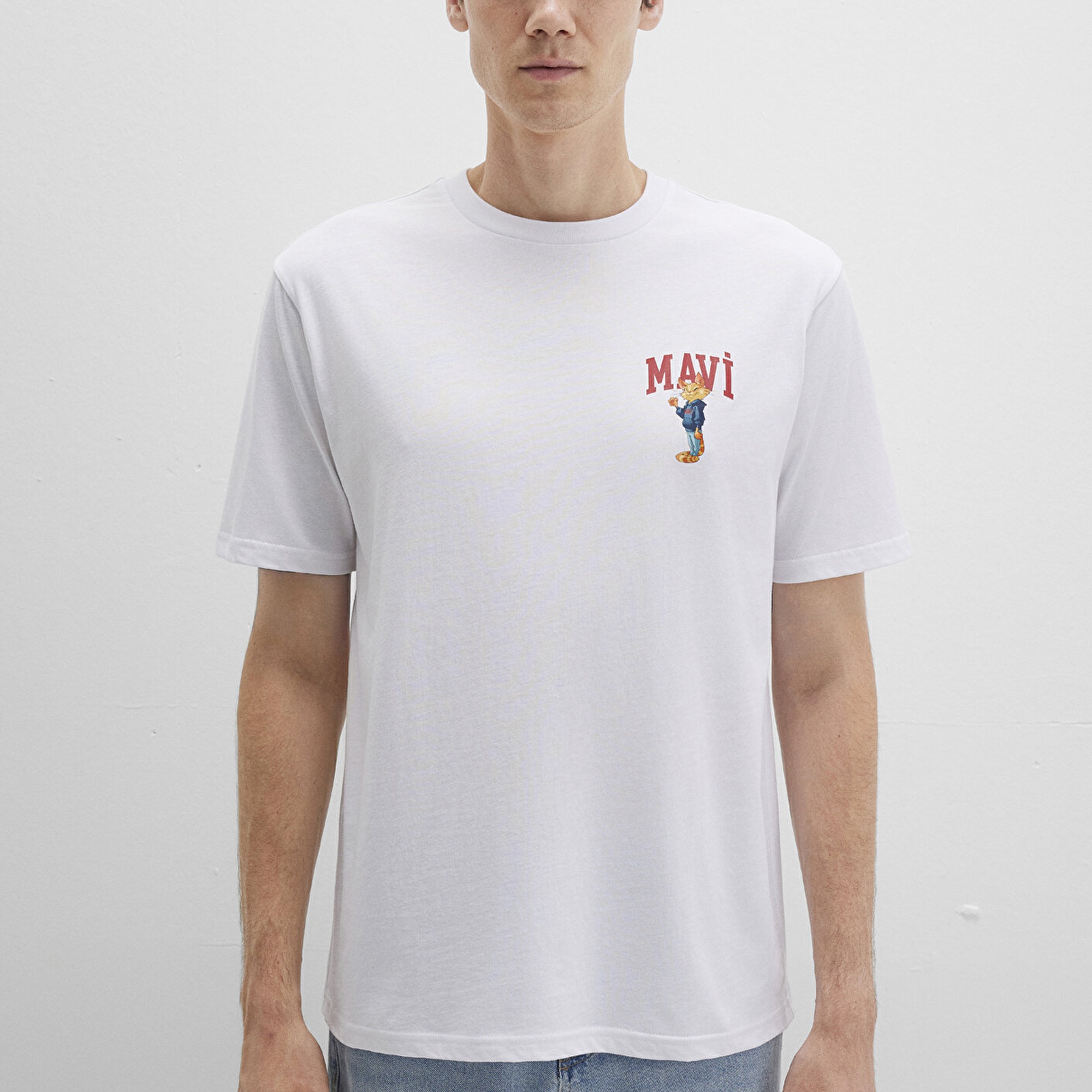 Mavi Mavi Kedi Baskılı Beyaz Tişört Loose Fit / Bol Rahat Kesim 0612861-620