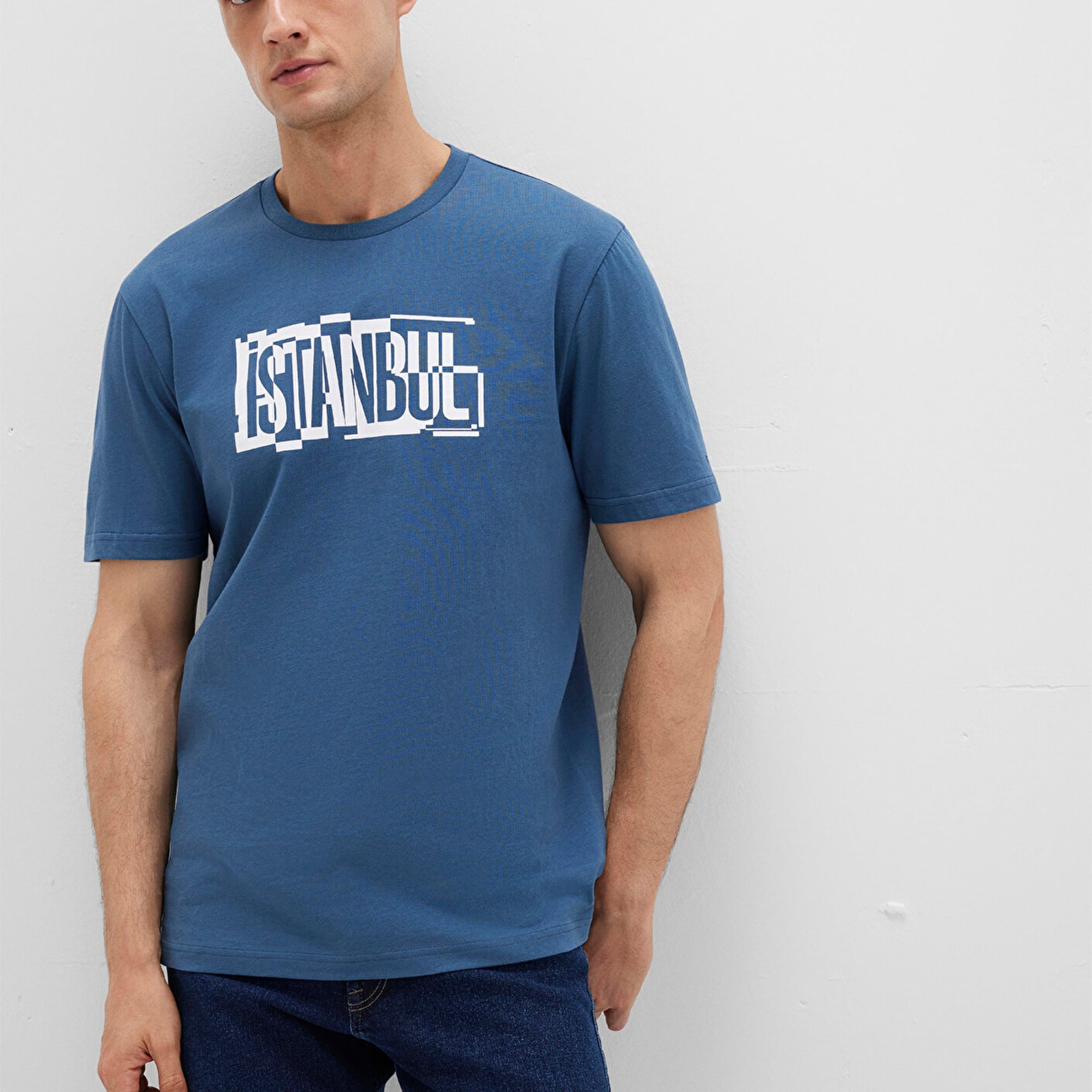 Mavi İstanbul Baskılı Mavi Tişört Regular Fit / Normal Kesim 0611789-90609