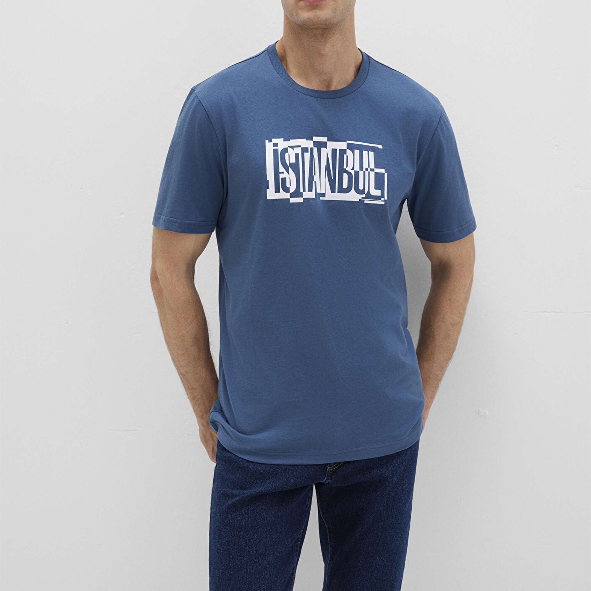 Mavi İstanbul Baskılı Mavi Tişört Regular Fit / Normal Kesim 0611789-90609