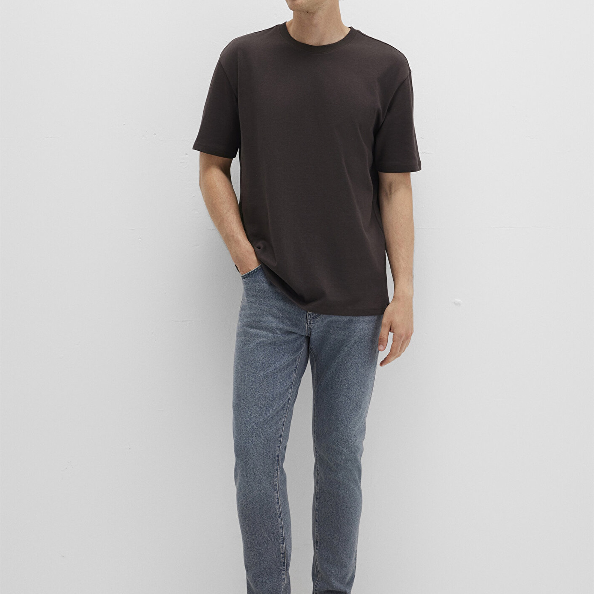 Mavi Bisiklet Yaka Kahverengi Basic Tişört Loose Fit / Bol Rahat Kesim 0611596-70219