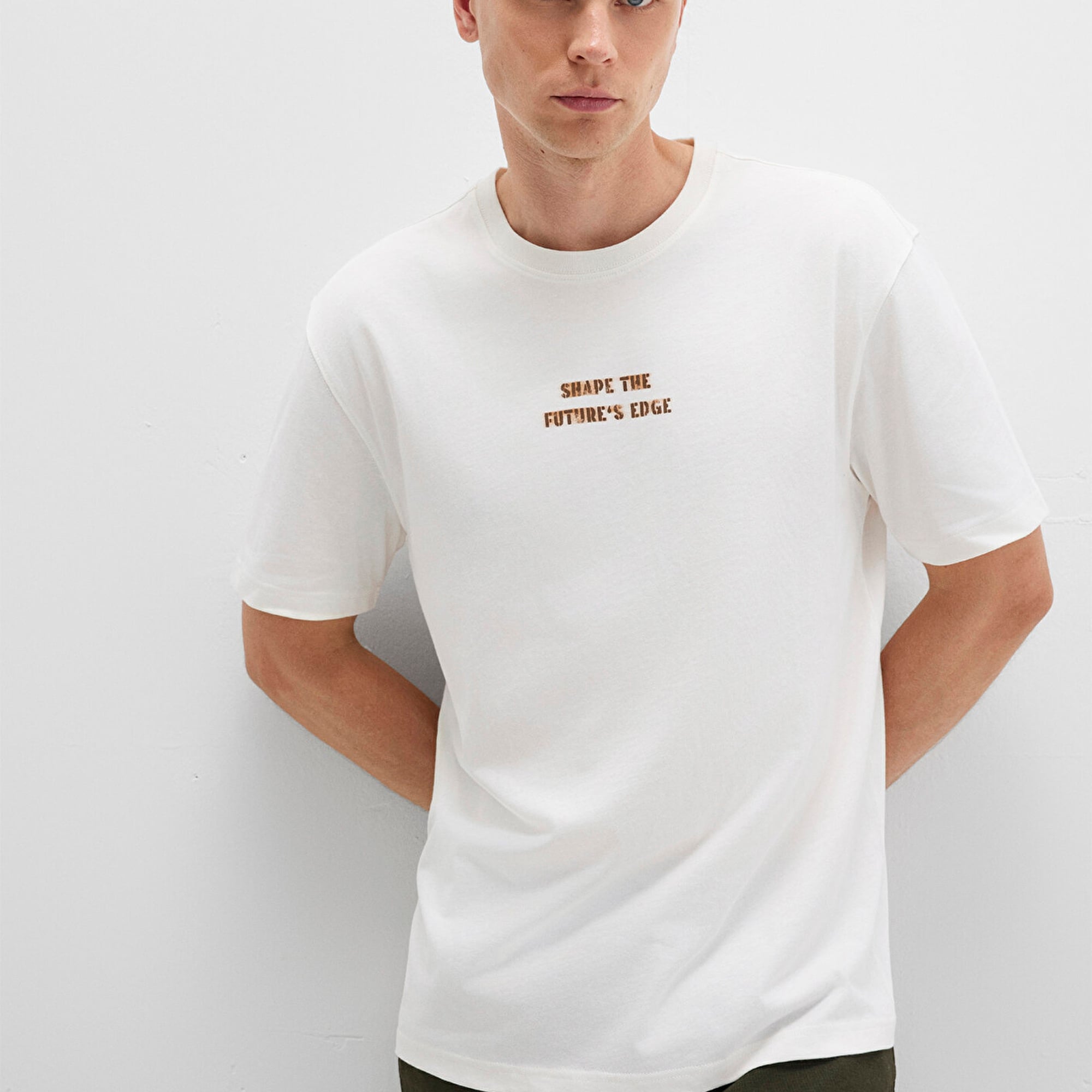 Mavi Baskılı Ekru Tişört Loose Fit / Bol Rahat Kesim 0612836-70057