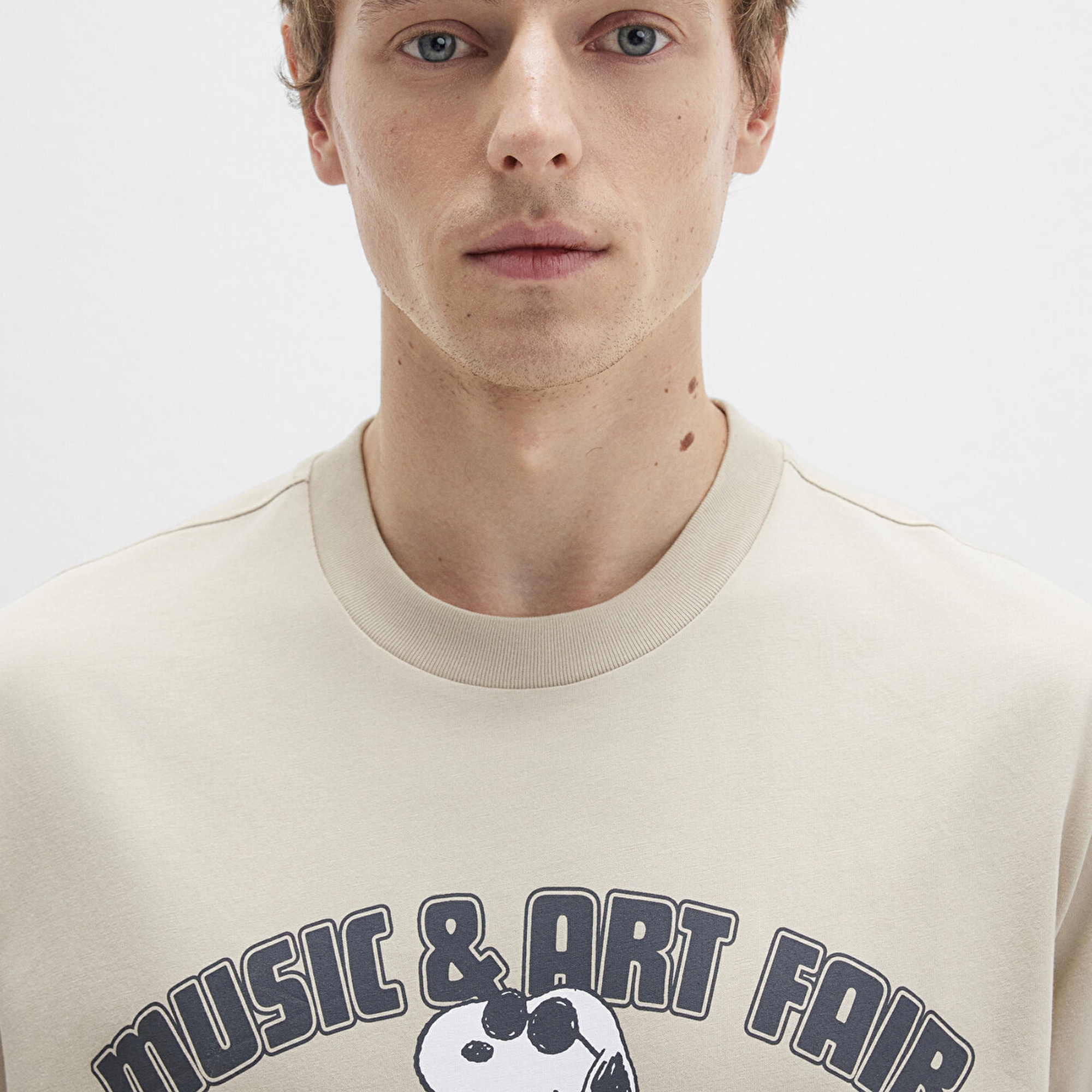 Mavi Snoopy Baskılı Beyaz Tişört Loose Fit / Bol Rahat Kesim 0612928-70322