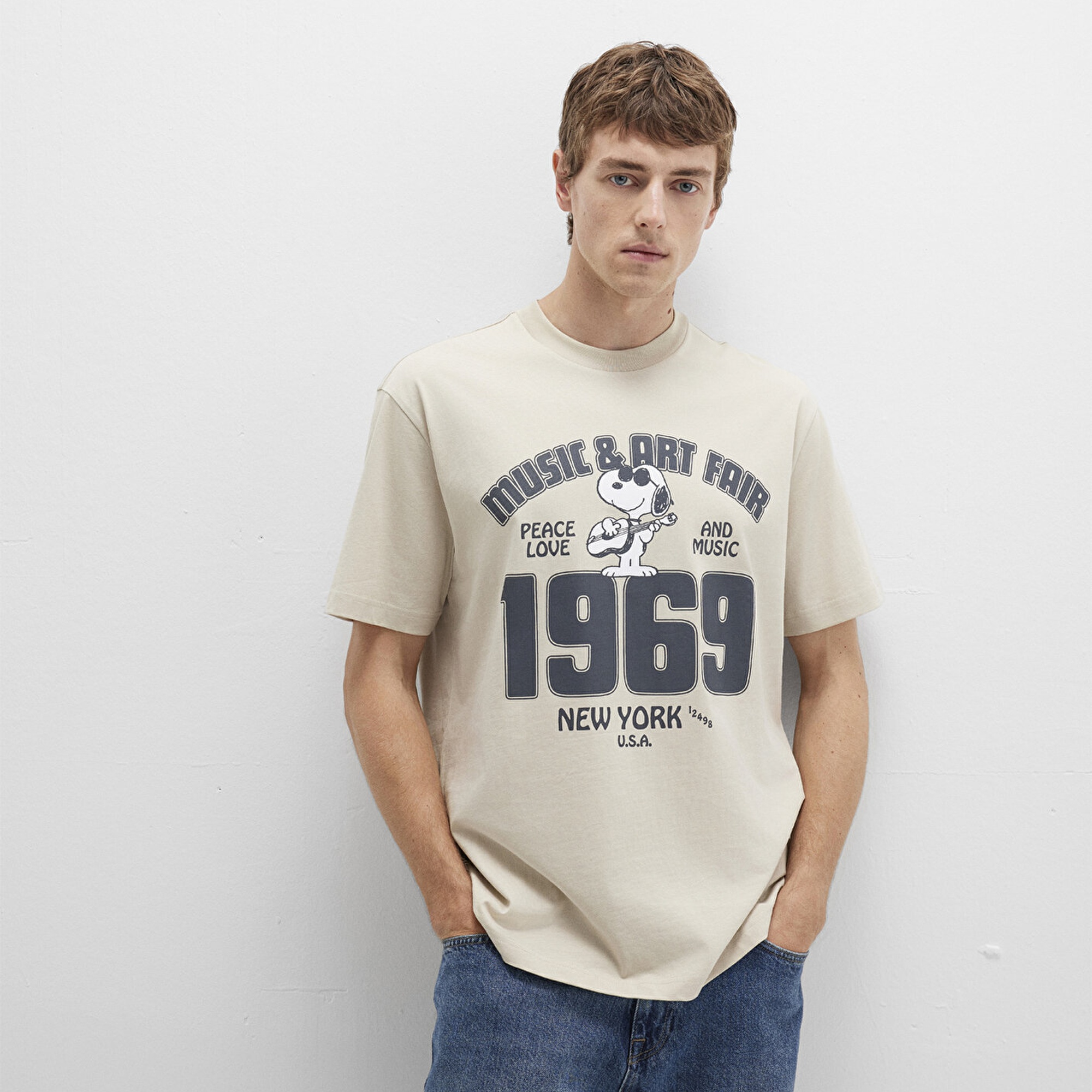 Mavi Snoopy Baskılı Beyaz Tişört Loose Fit / Bol Rahat Kesim 0612928-70322