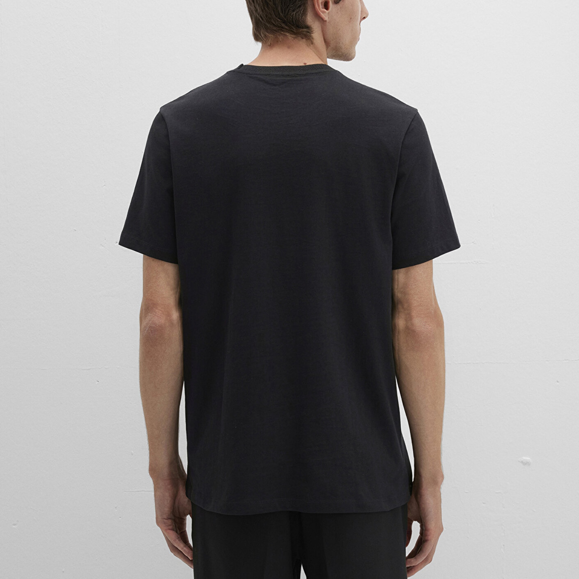 Mavi Mavi Black Baskılı Siyah Tişört Regular Fit / Normal Kesim 0612872-900