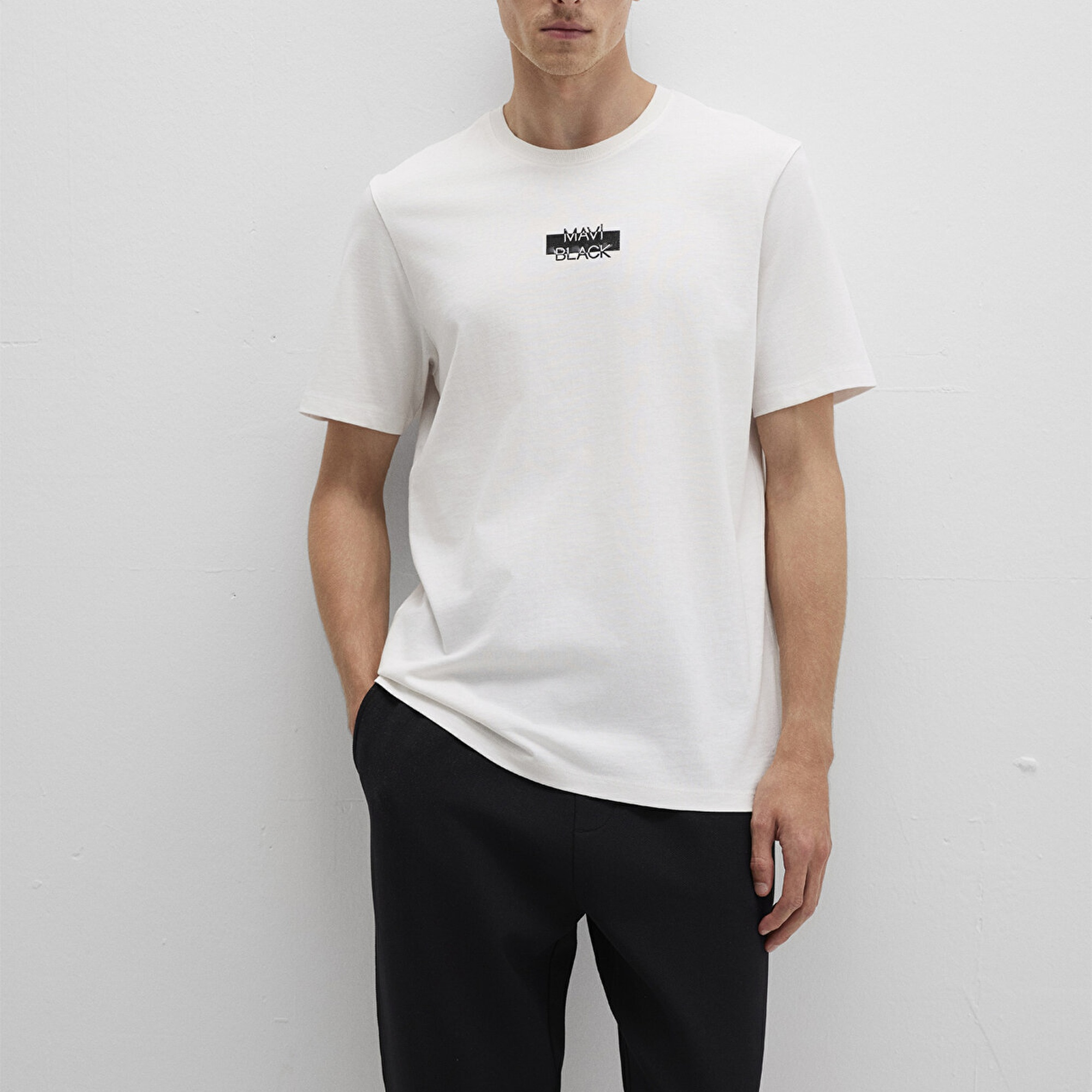 Mavi Mavi Black Baskılı Beyaz Tişört Regular Fit / Normal Kesim 0612873-70057