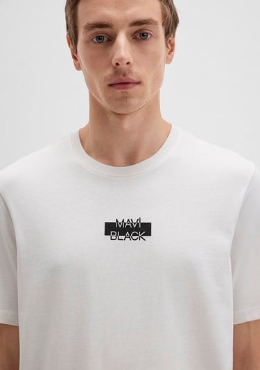  Mavi Mavi Black Baskılı Beyaz Tişört Regular Fit / Normal Kesim 0612873-70057