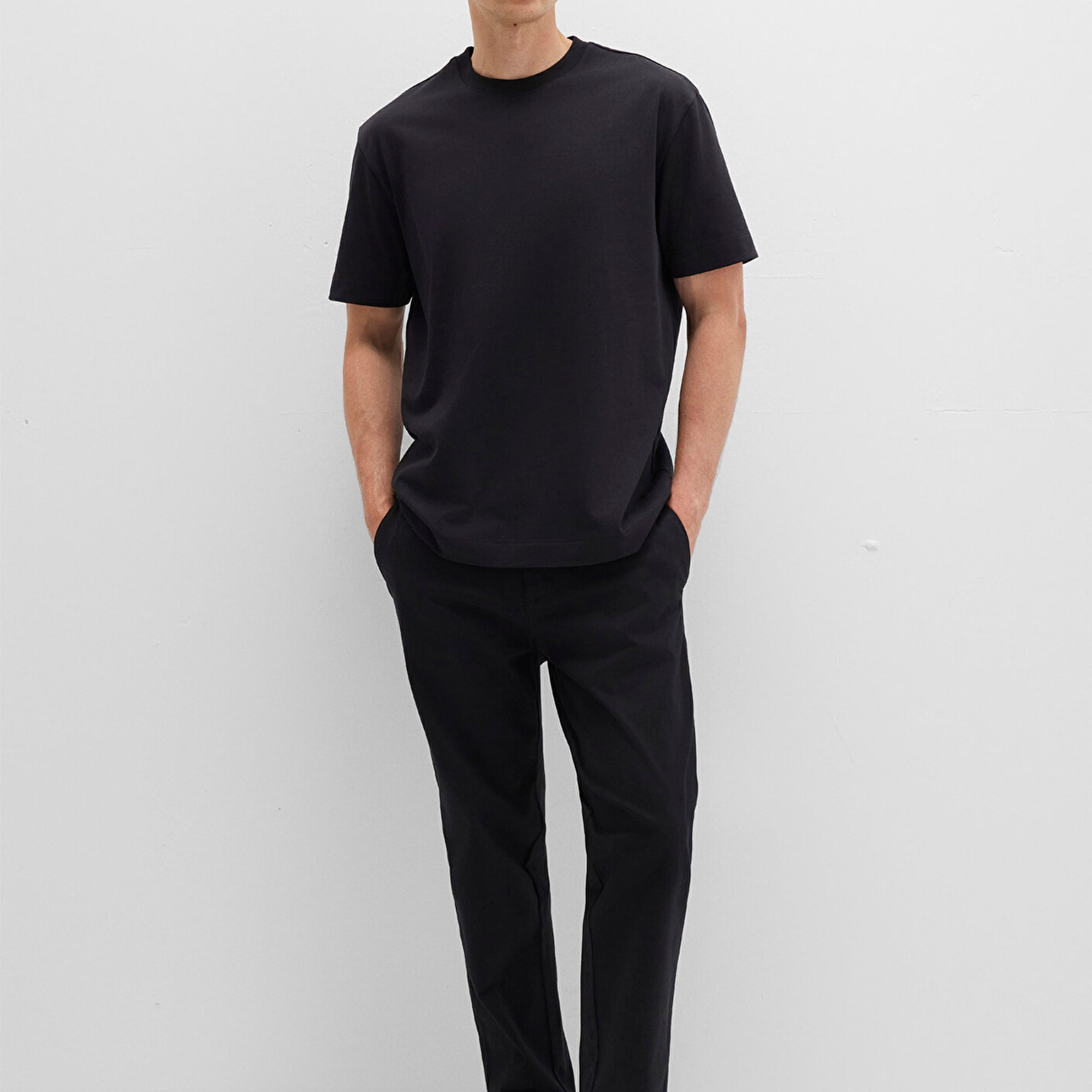 Mavi Bisiklet Yaka Siyah Basic Tişört Loose Fit / Bol Rahat Kesim 0612864-900