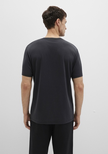  Mavi Bisiklet Yaka Siyah Basic Tişört Regular Fit / Normal Kesim 0612865-900