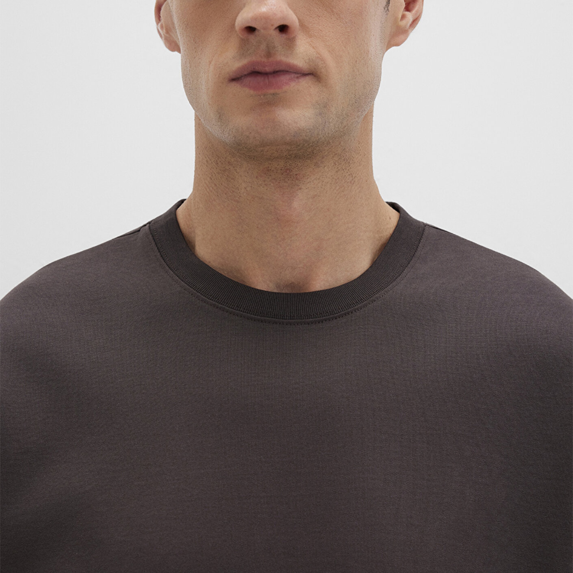 Mavi Bisiklet Yaka Kahverengi Basic Tişört Loose Fit / Bol Rahat Kesim 0612864-70219