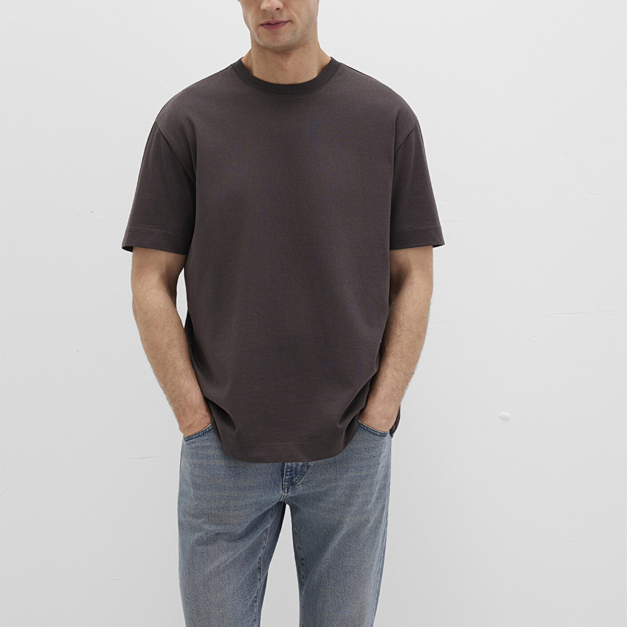 Mavi Bisiklet Yaka Kahverengi Basic Tişört Loose Fit / Bol Rahat Kesim 0612864-70219