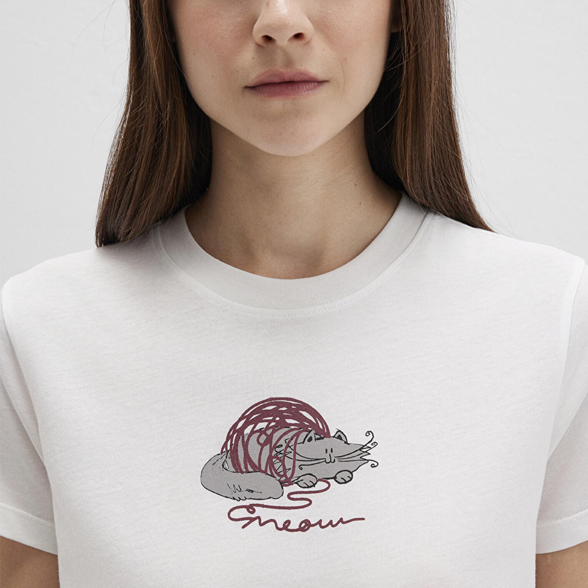 Mavi Kedi Baskılı Beyaz Tişört Semi Slim Fit / Yarı Dar Kesim 1613422-70057