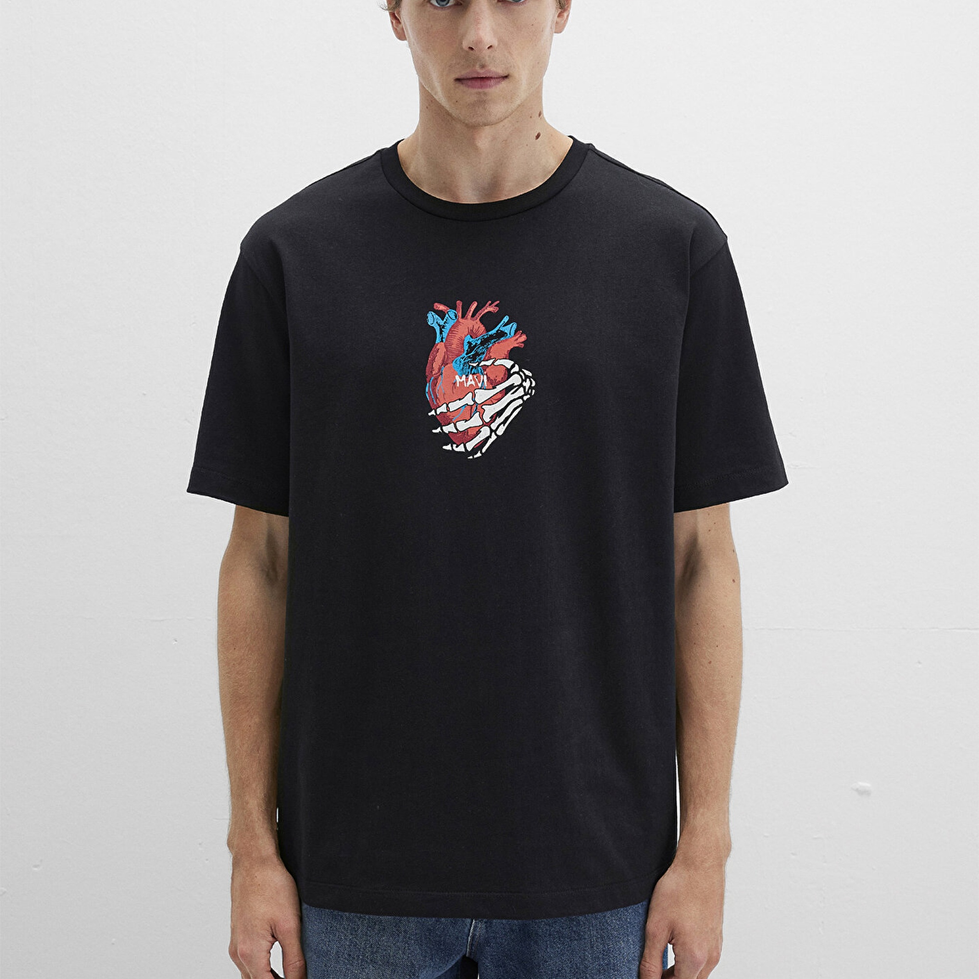 Mavi Sırt Baskılı Siyah Tişört Loose Fit / Bol Rahat Kesim 0612931-900