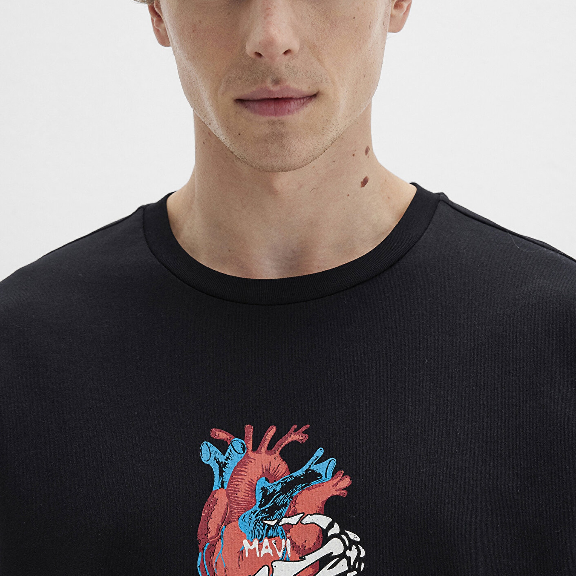 Mavi Sırt Baskılı Siyah Tişört Loose Fit / Bol Rahat Kesim 0612931-900