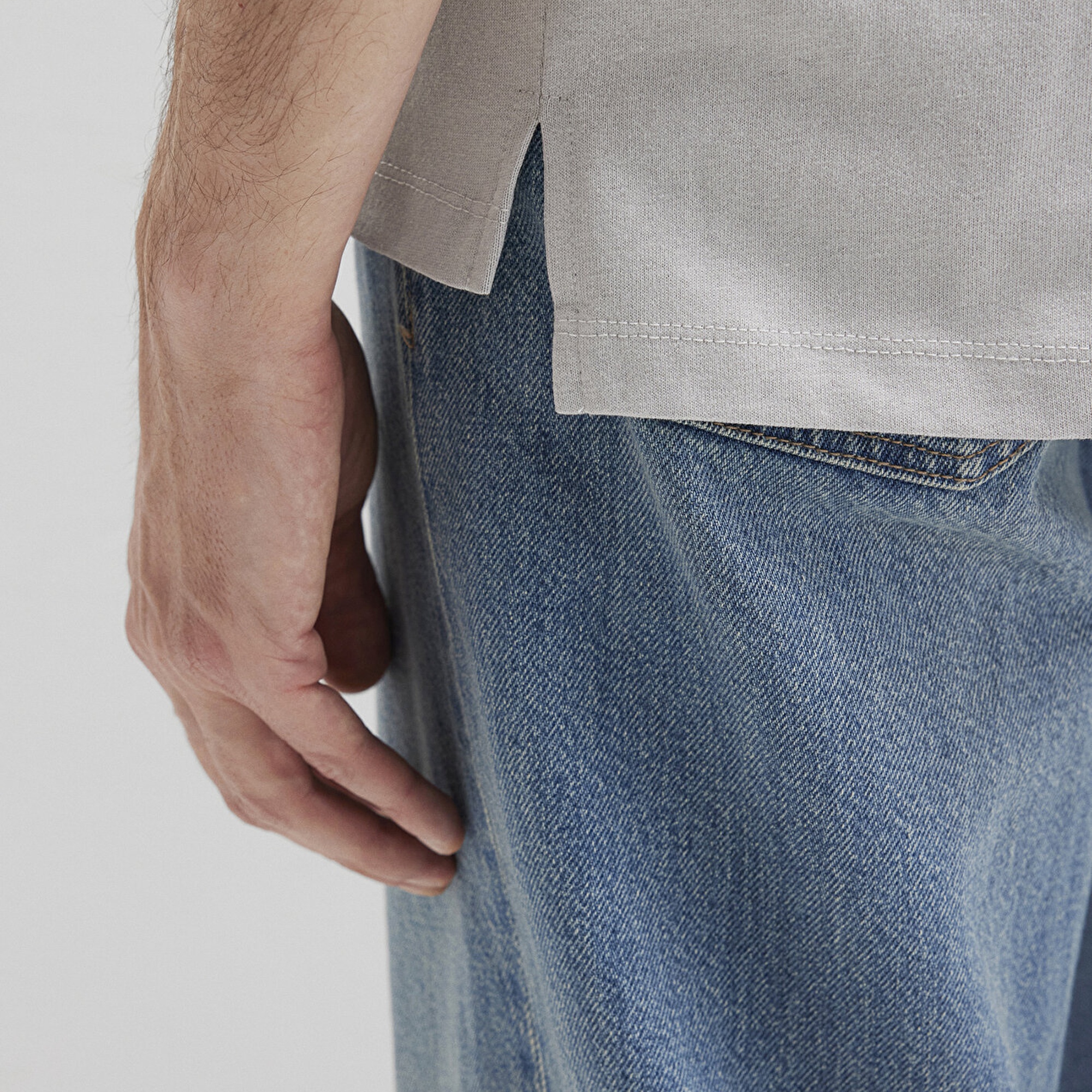 Mavi Cep Detaylı Gri Tişört Loose Fit / Bol Rahat Kesim 066248-70075