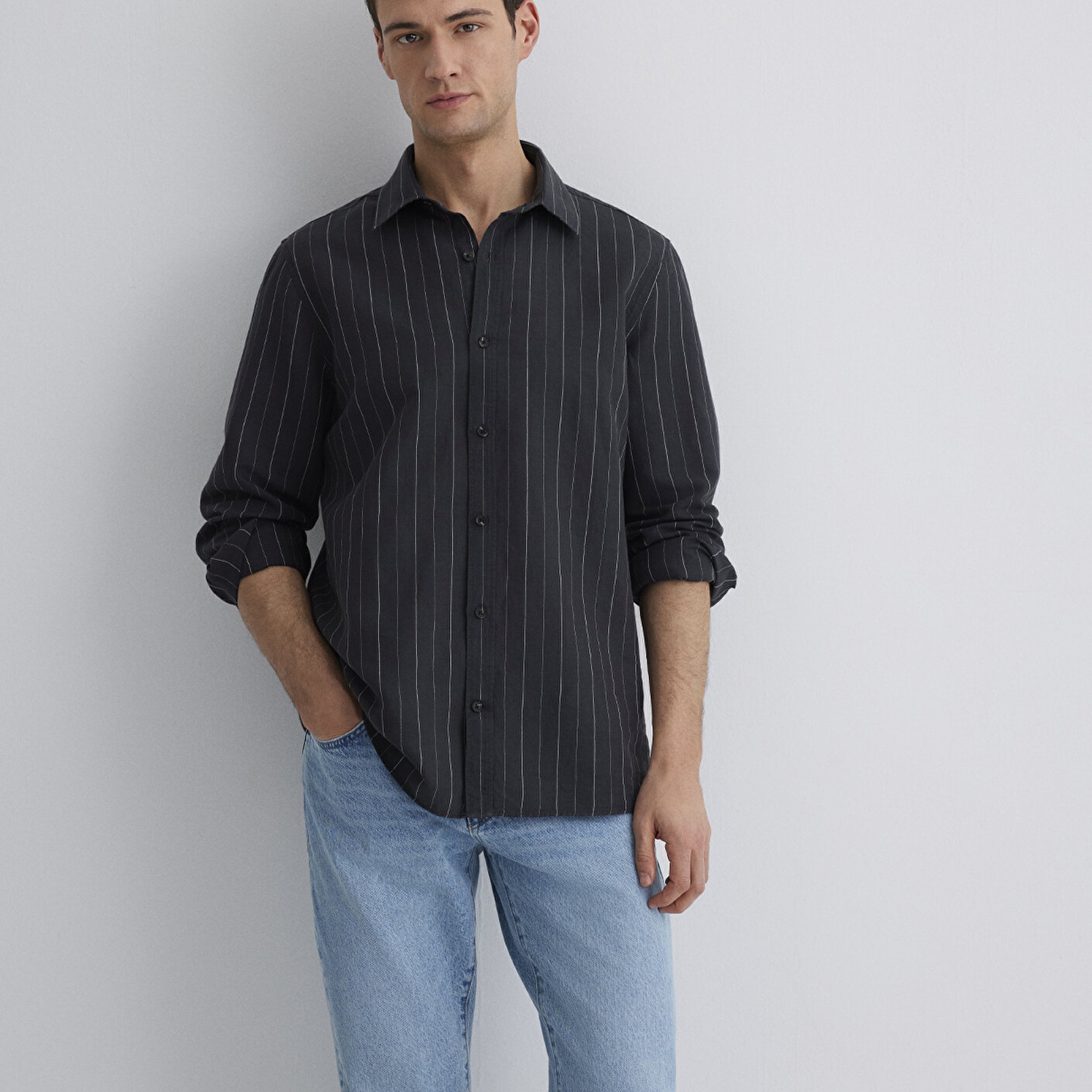 Mavi Keten Karışımlı Çizgili Siyah Gömlek Regular Fit / Normal Kesim 0211515-89892