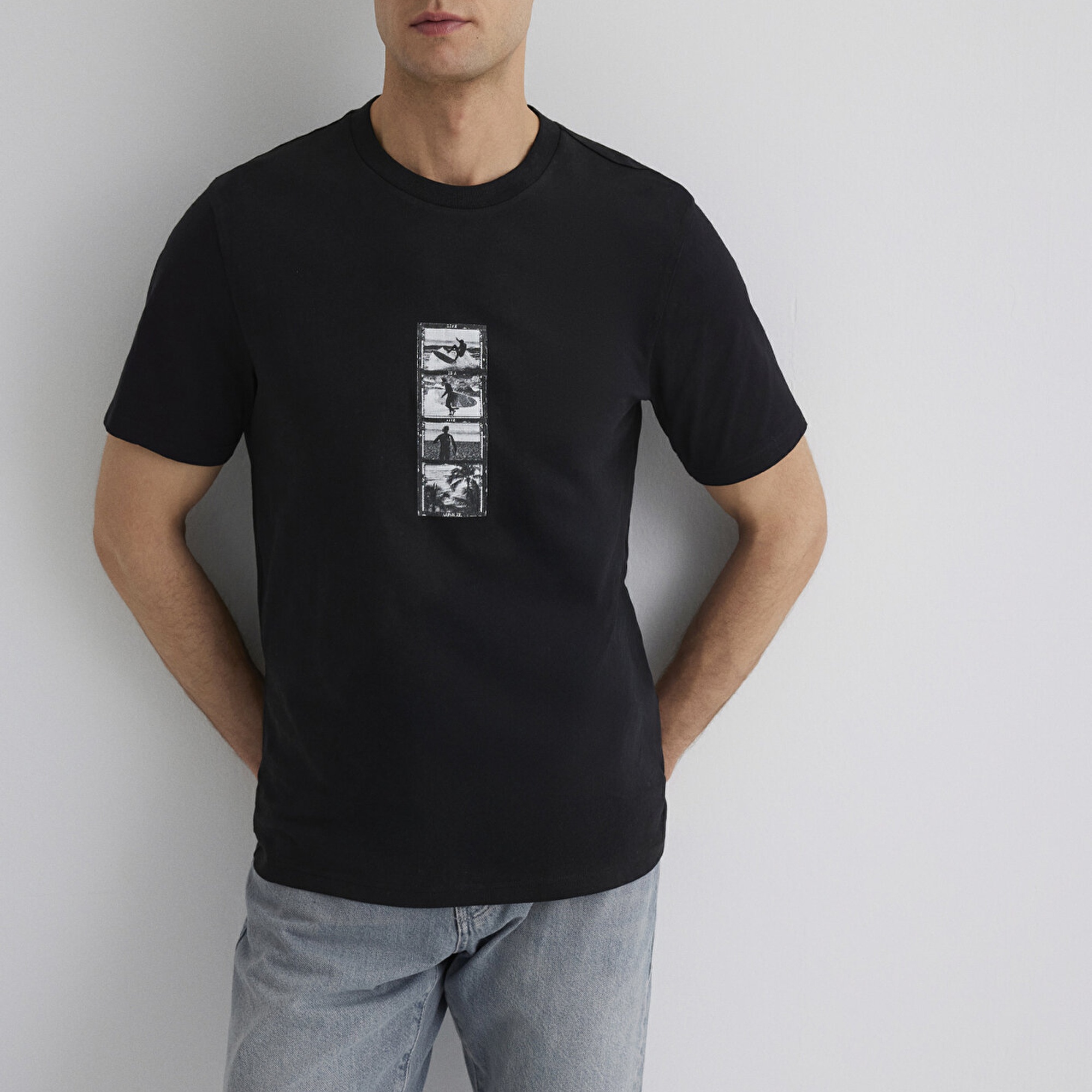 Mavi Baskılı Siyah Tişört Regular Fit / Normal Kesim 0612674-900