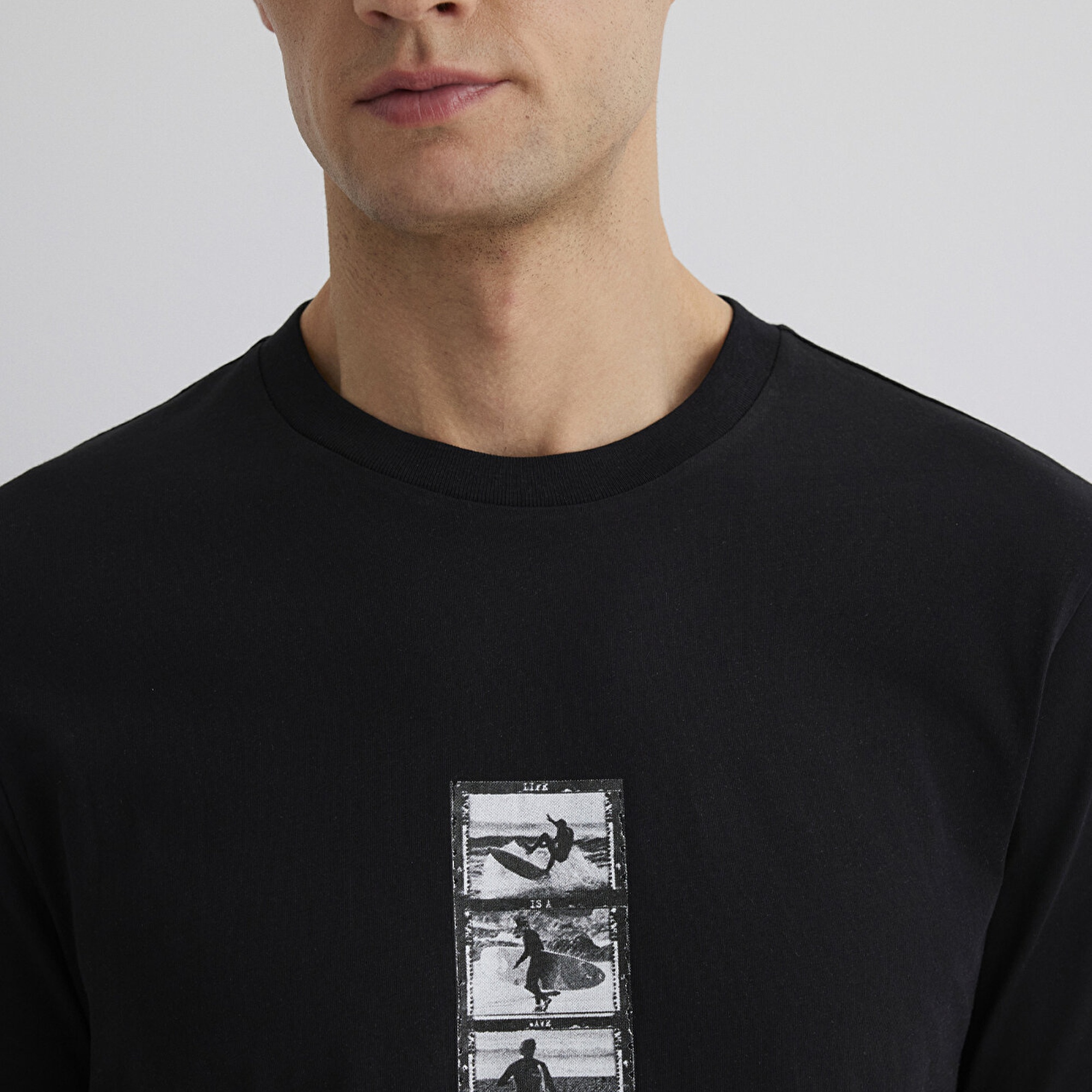 Mavi Baskılı Siyah Tişört Regular Fit / Normal Kesim 0612674-900