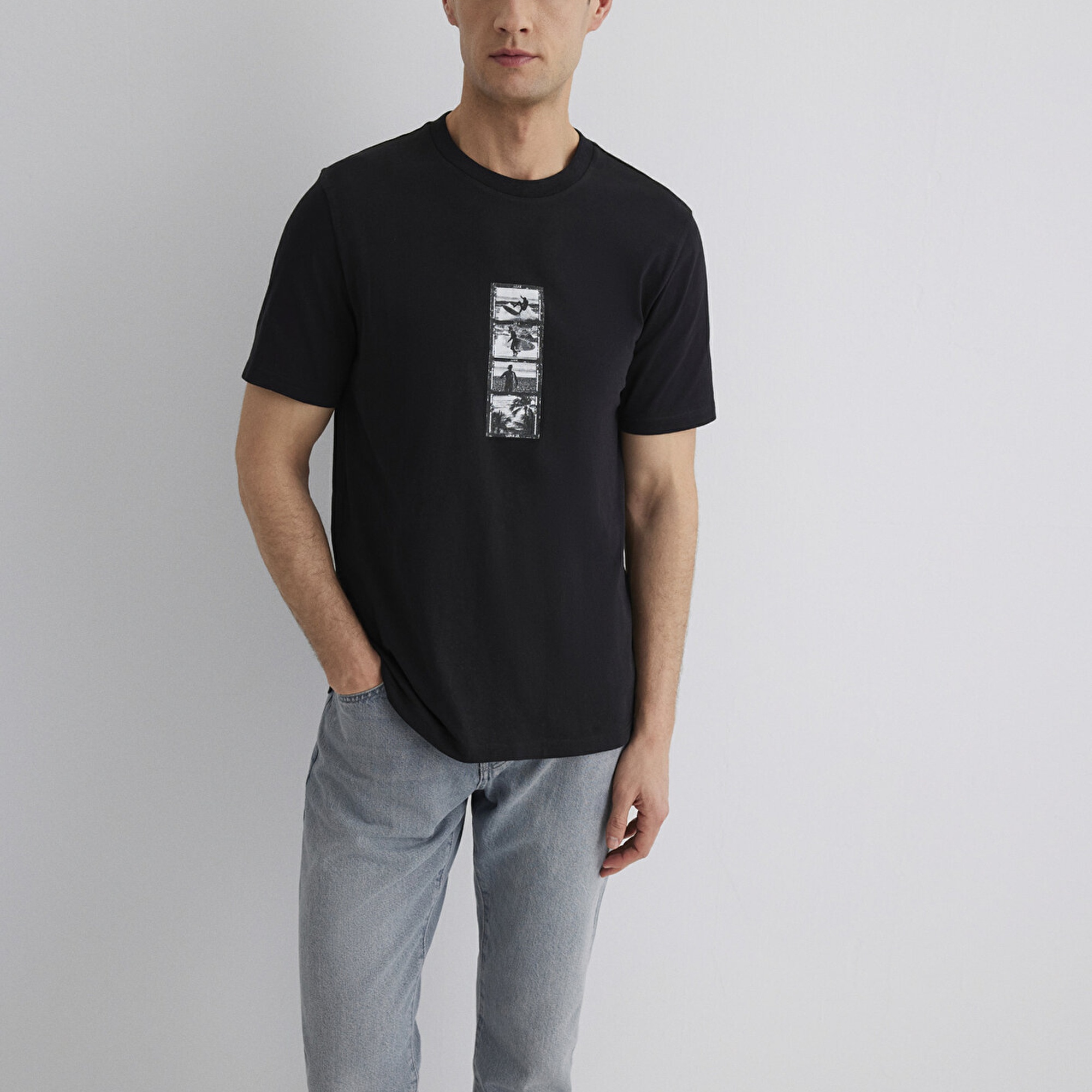 Mavi Baskılı Siyah Tişört Regular Fit / Normal Kesim 0612674-900