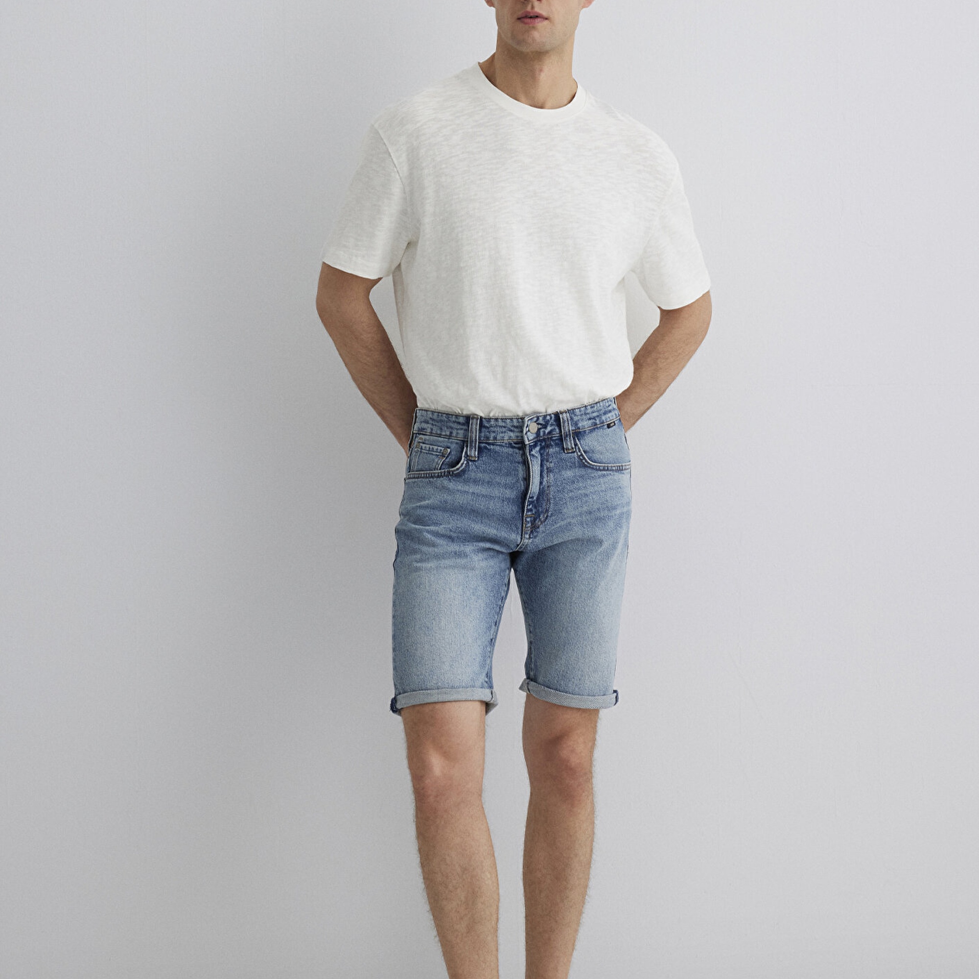 Mavi Tim Street Gölgeli Indigo Mavisi Jean Şort 0428489643