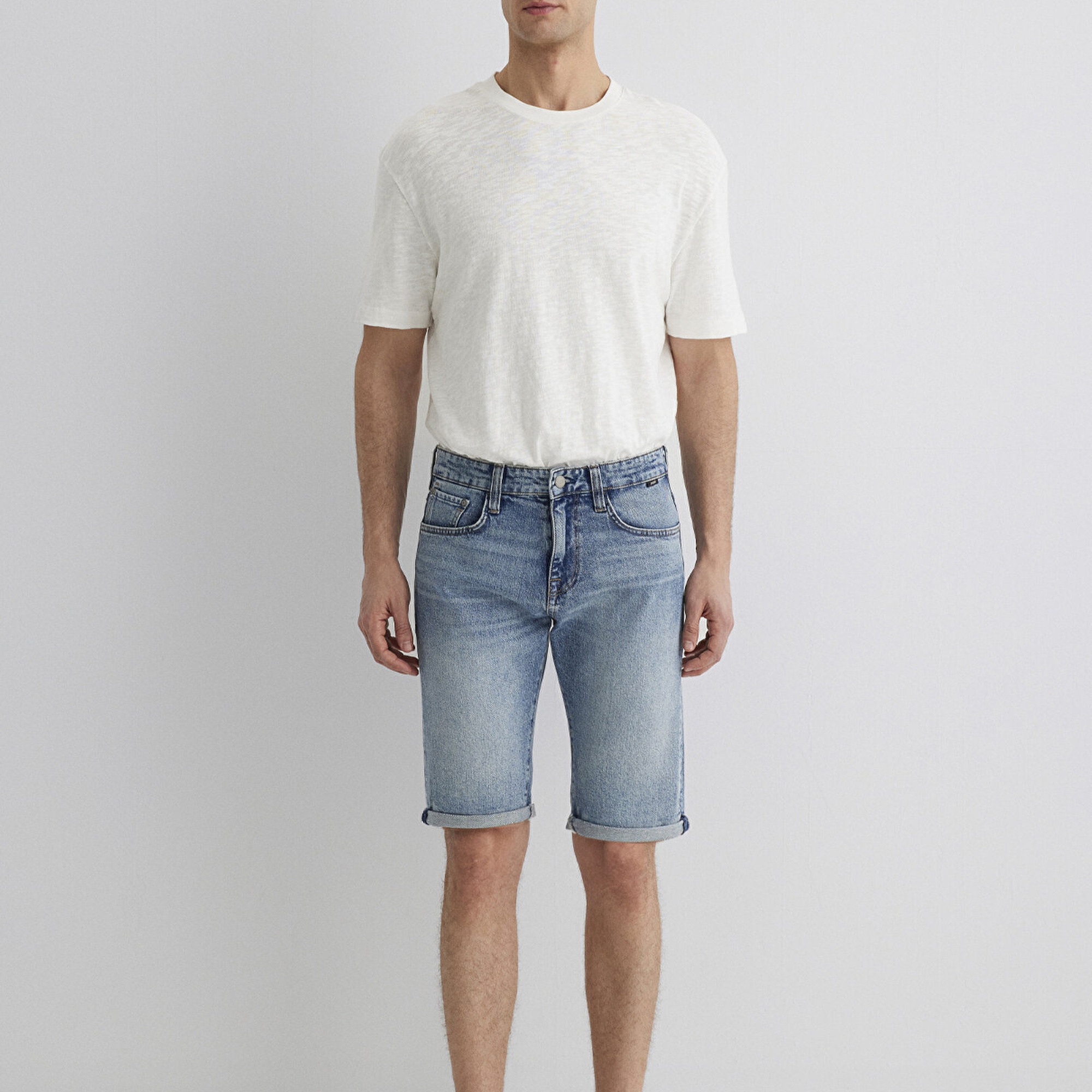 Mavi Tim Street Gölgeli Indigo Mavisi Jean Şort 0428489643