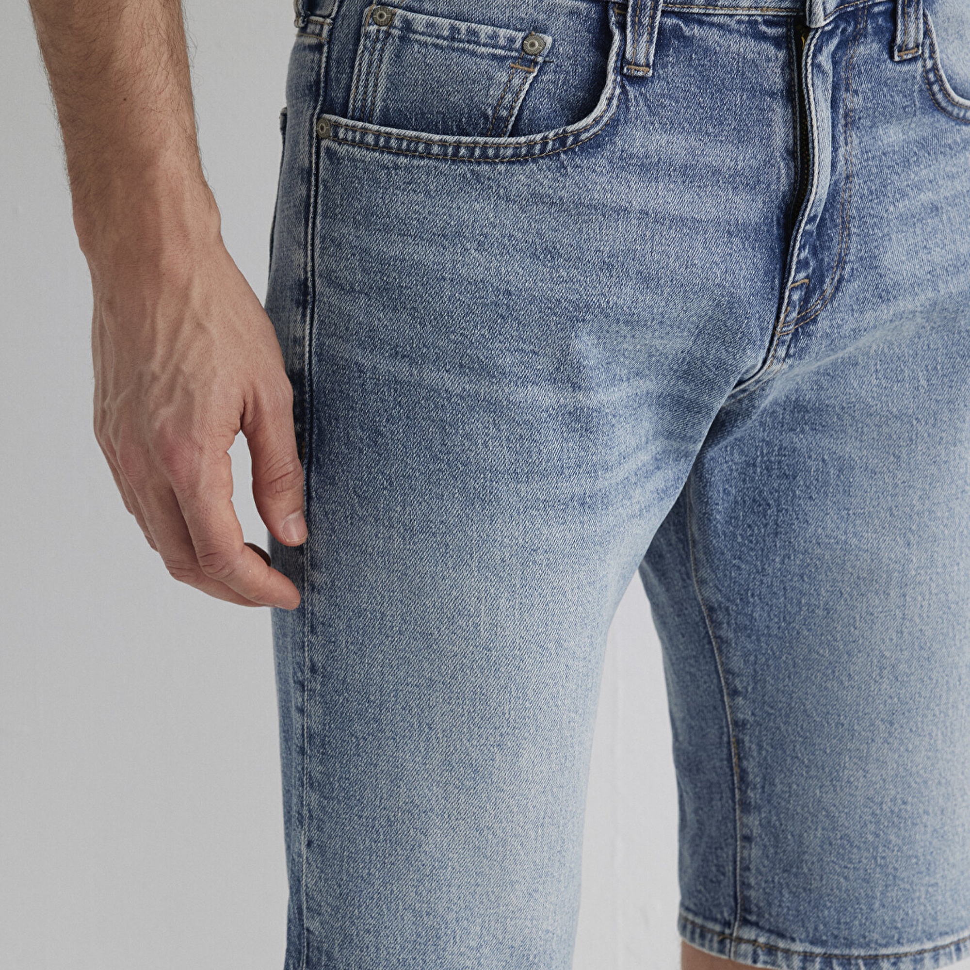 Mavi Tim Street Gölgeli Indigo Mavisi Jean Şort 0428489643