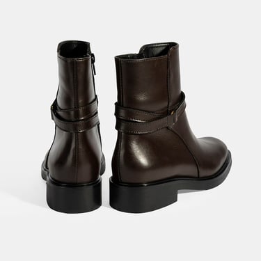  Kadın Kahve Metal Toka Detaylı Fermuarlı Deri Bot