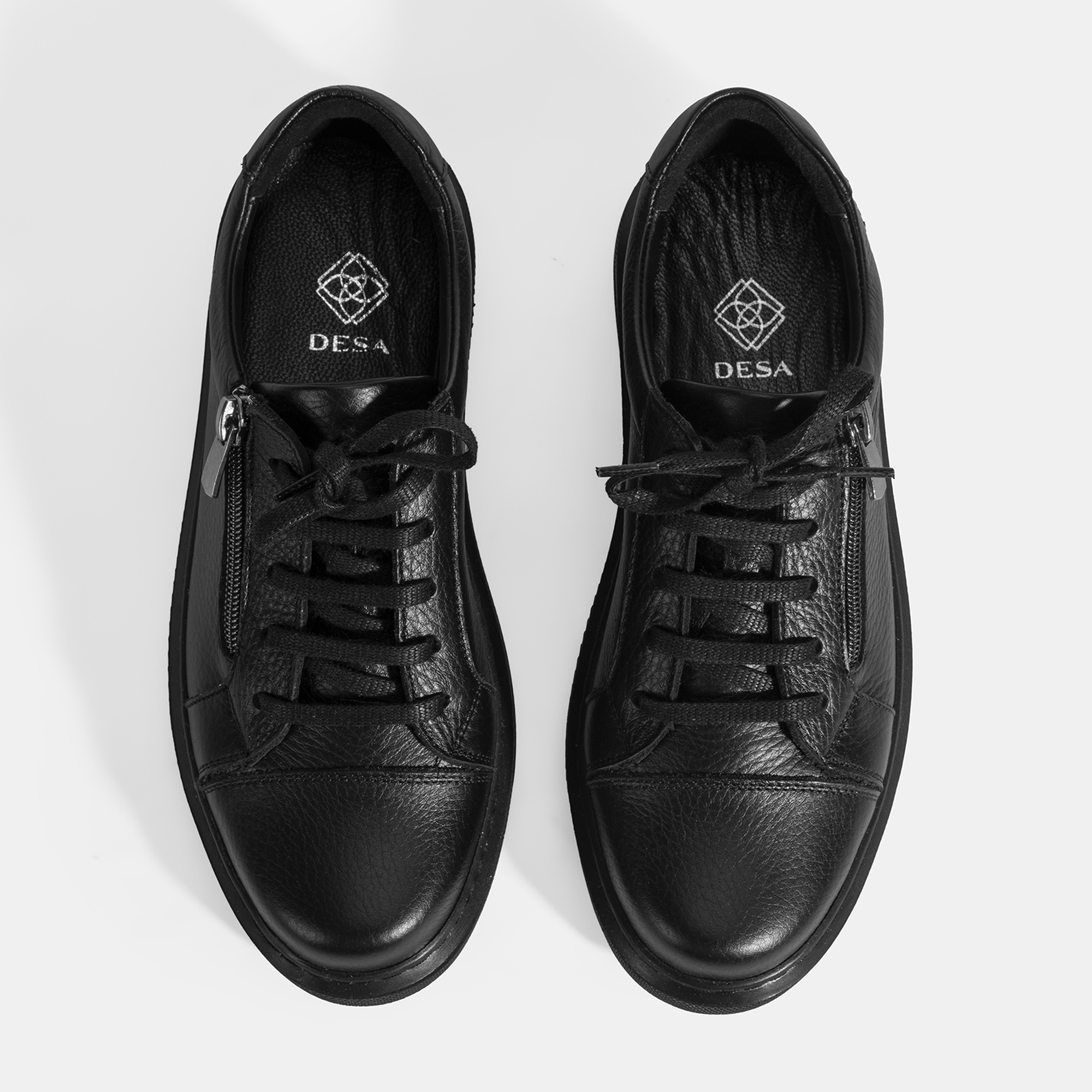 Kadın Siyah Bağcıklı Fermuar Detaylı Deri Günlük Ayakkabı