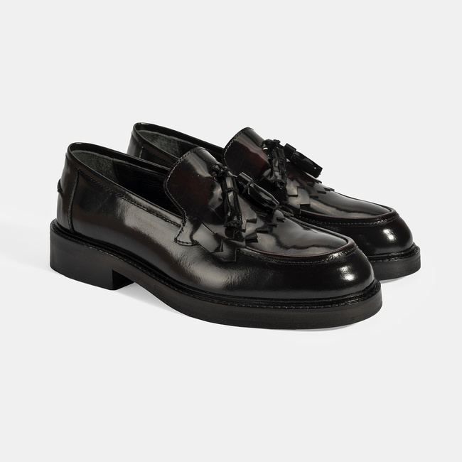  Kadın Bordo Püskül Detaylı Deri Loafer