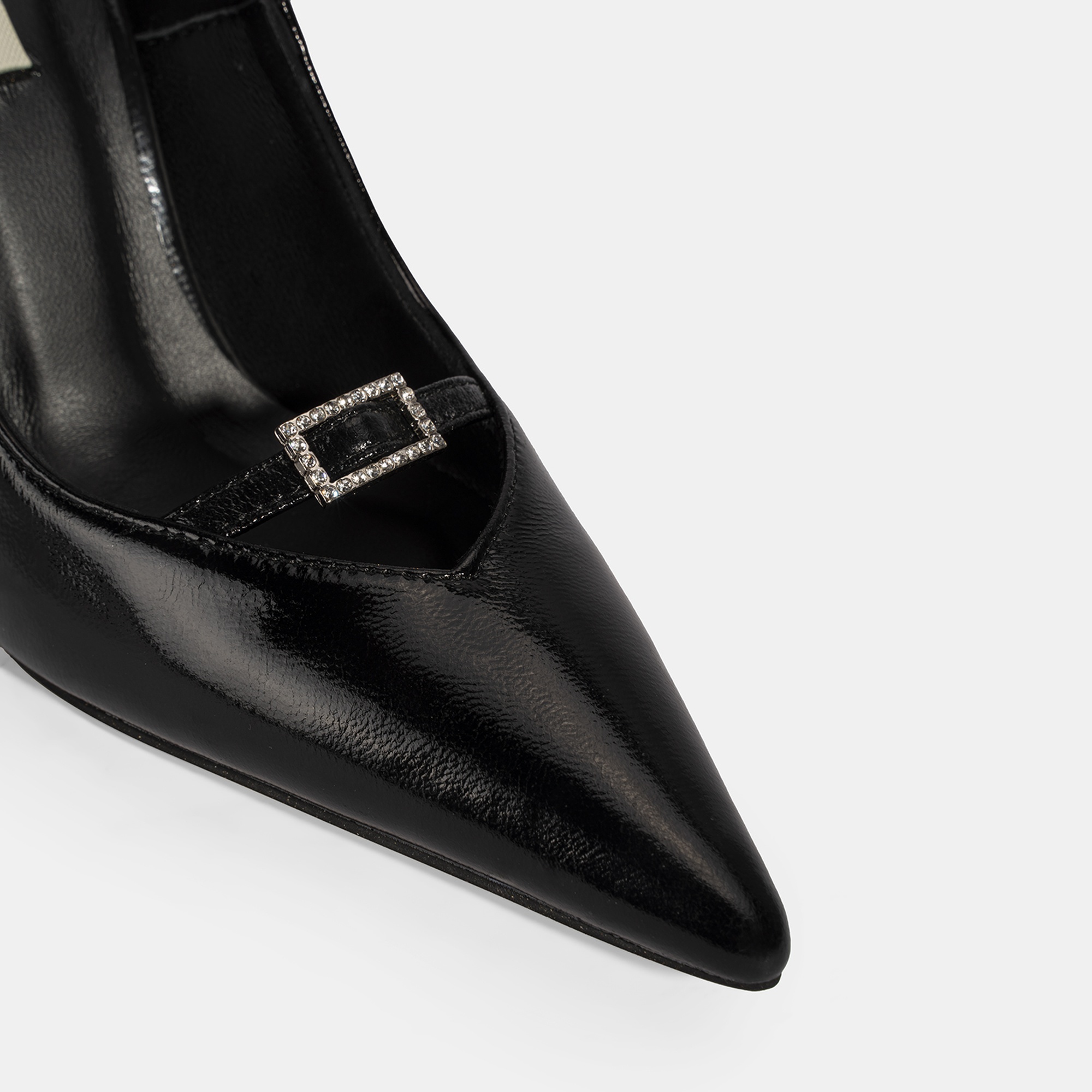 Kadın Siyah Taşlı Toka Detaylı Rugan Topuklu Abiye Ayakkabı