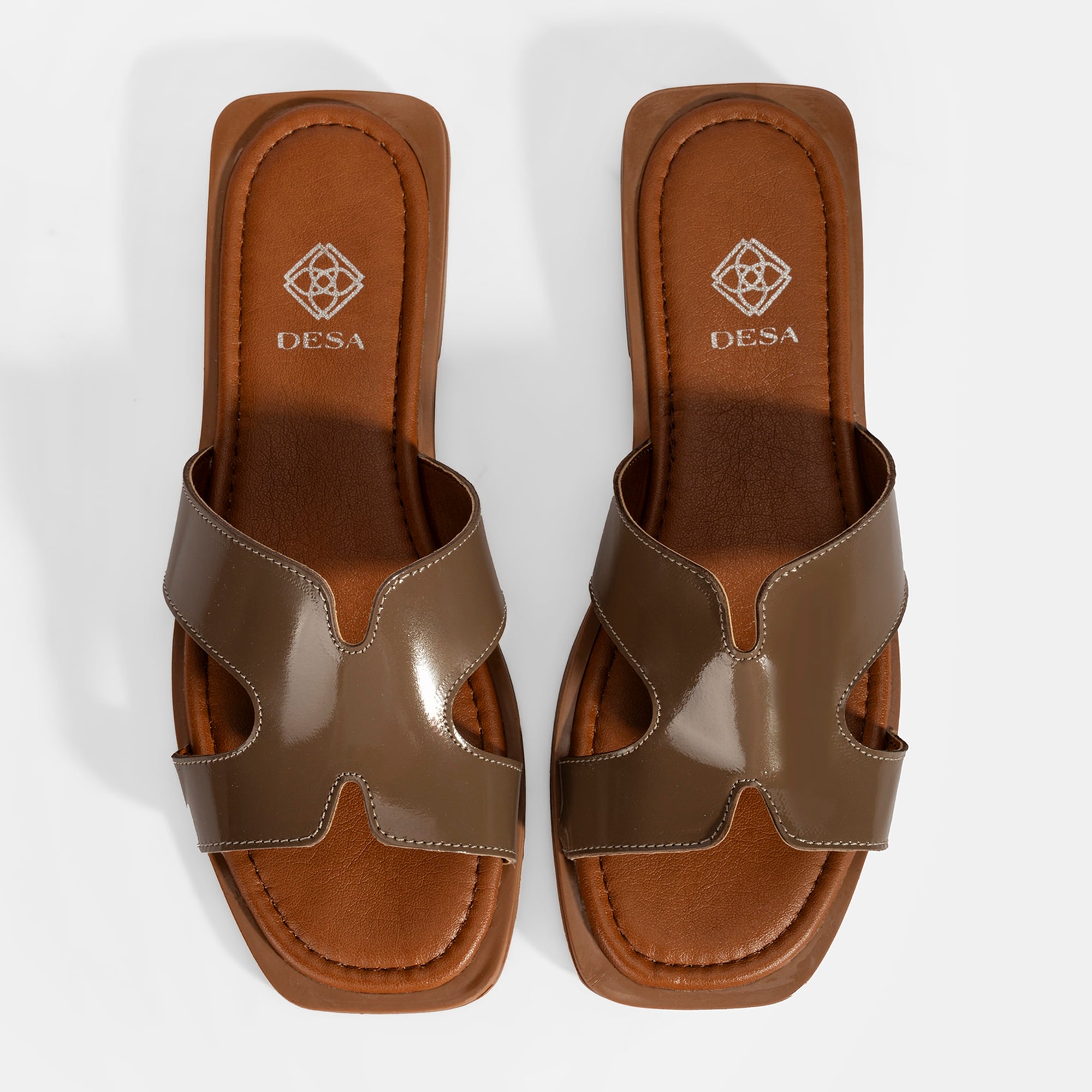 Kadın Kahve Rugan Terlik