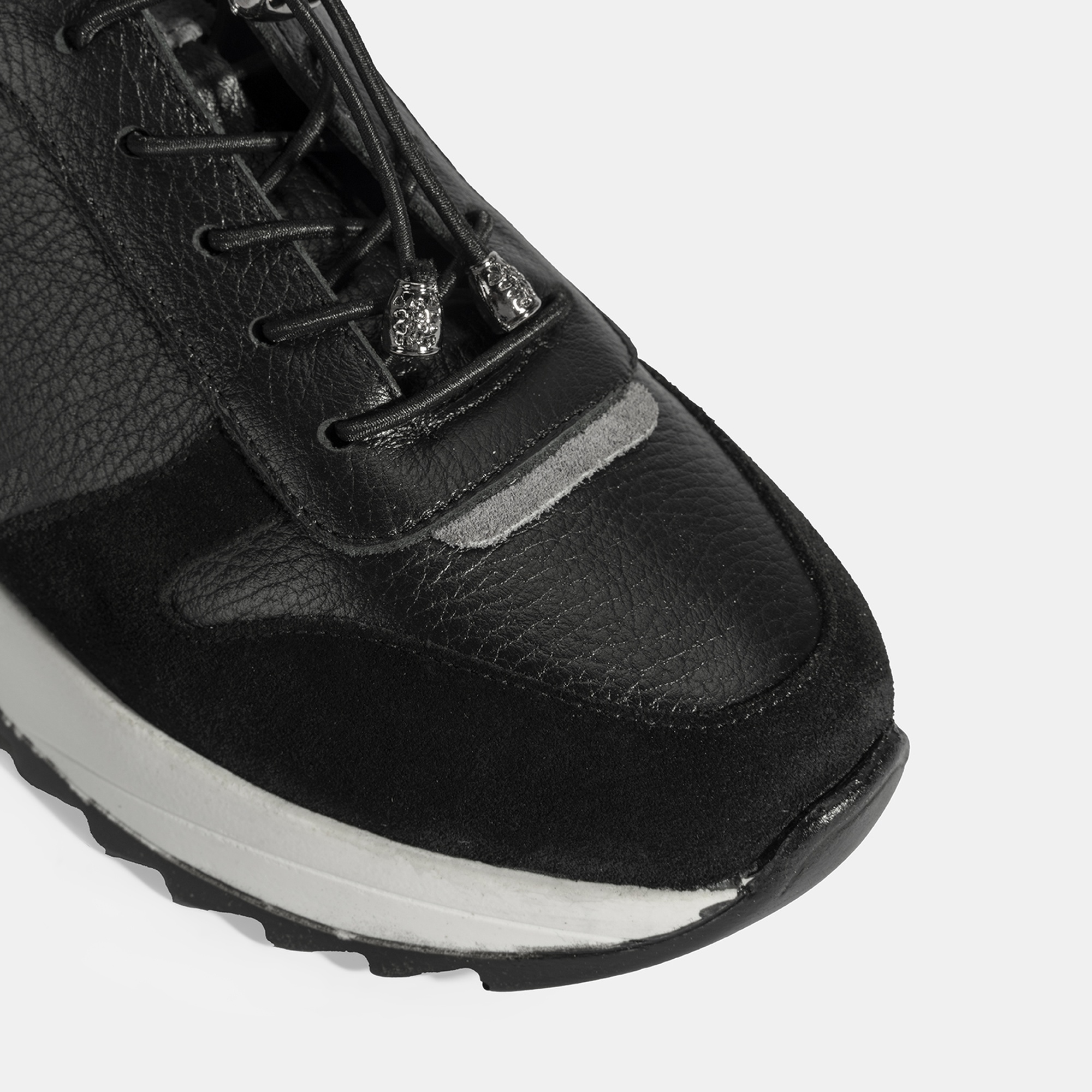 Kadın Siyah Bağcıklı Deri Spor Ayakkabı