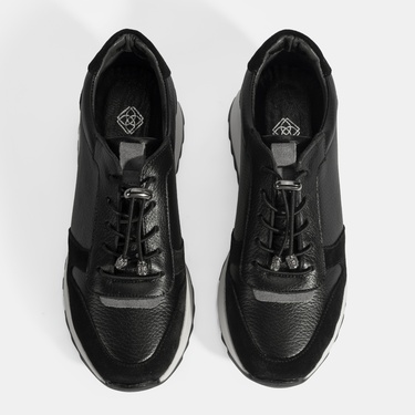  Kadın Siyah Bağcıklı Deri Spor Ayakkabı