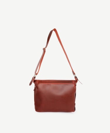  YARGICI Katlamalı Deri Omuz Çantası