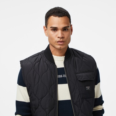  Guess Jeans Erkek Siyah Yelek