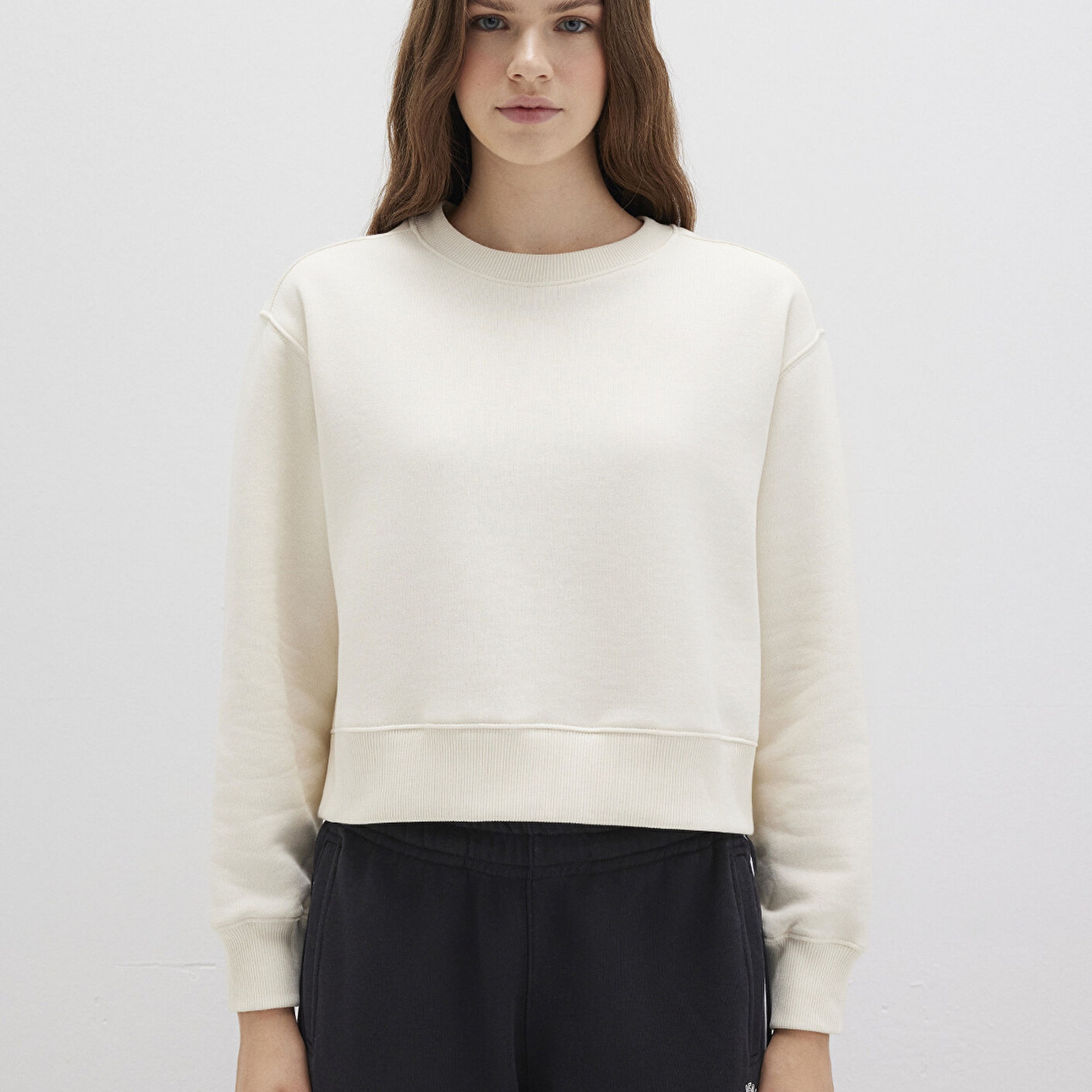 Mavi Bisiklet Yaka Ekru Sweatshirt 1S10387-70049