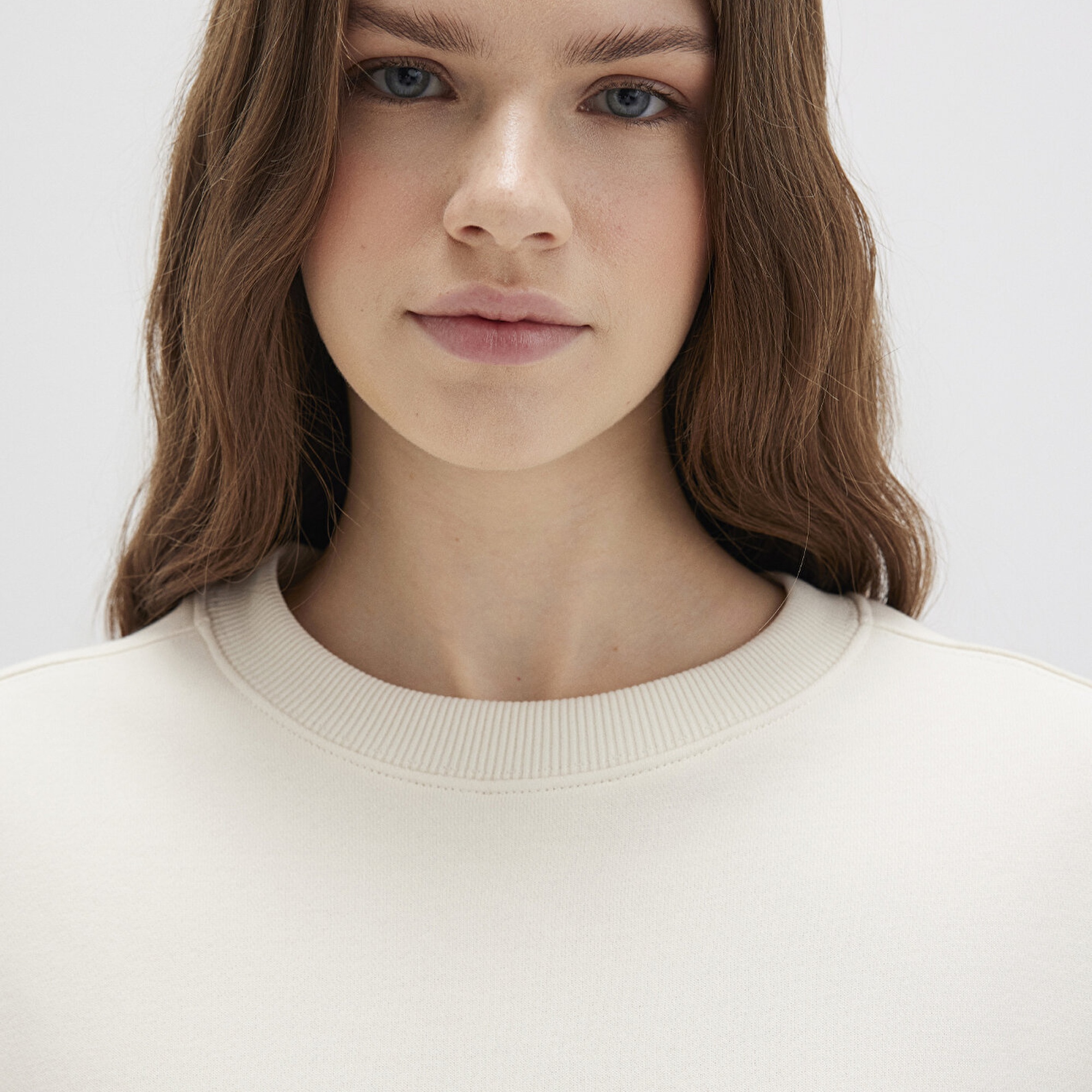 Mavi Bisiklet Yaka Ekru Sweatshirt 1S10387-70049