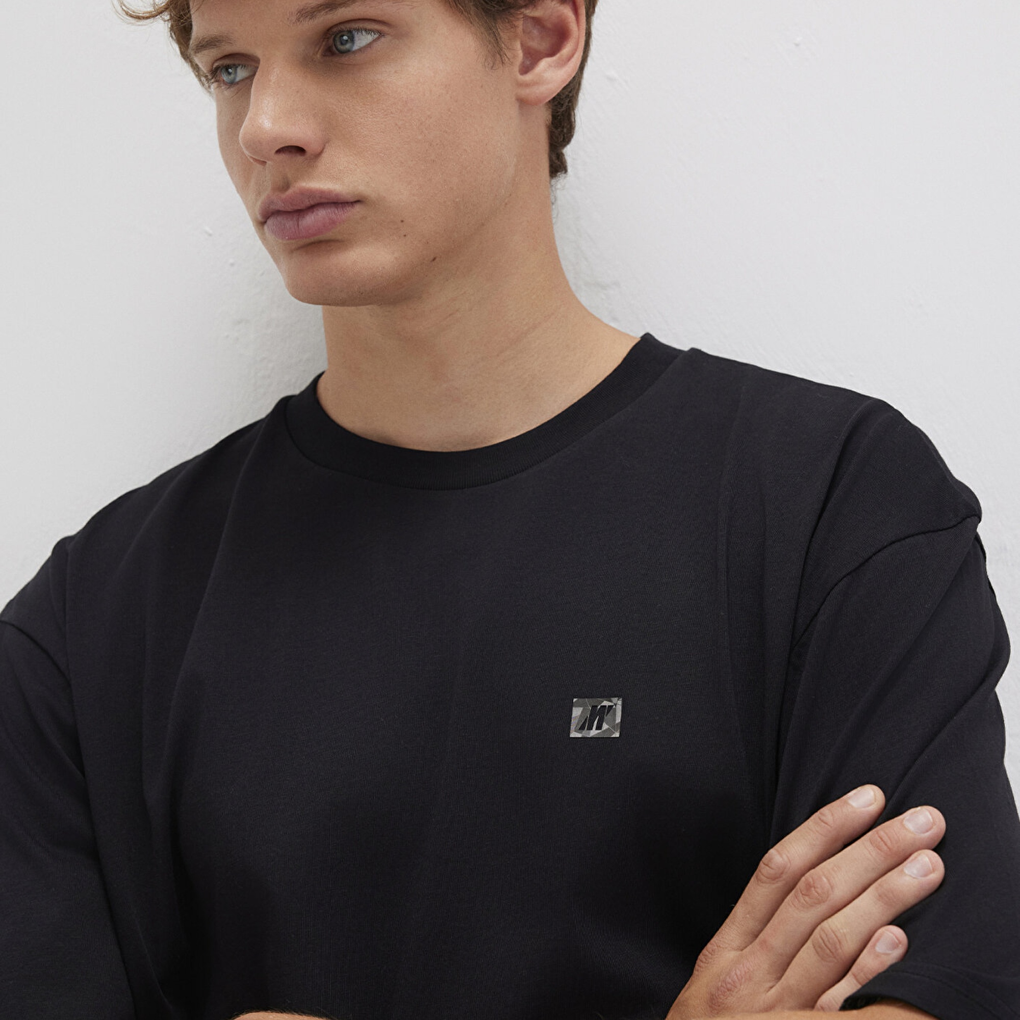 Mavi Pro Baskılı Siyah Tişört Relaxed Fit / Rahat Kesim 0613090-900