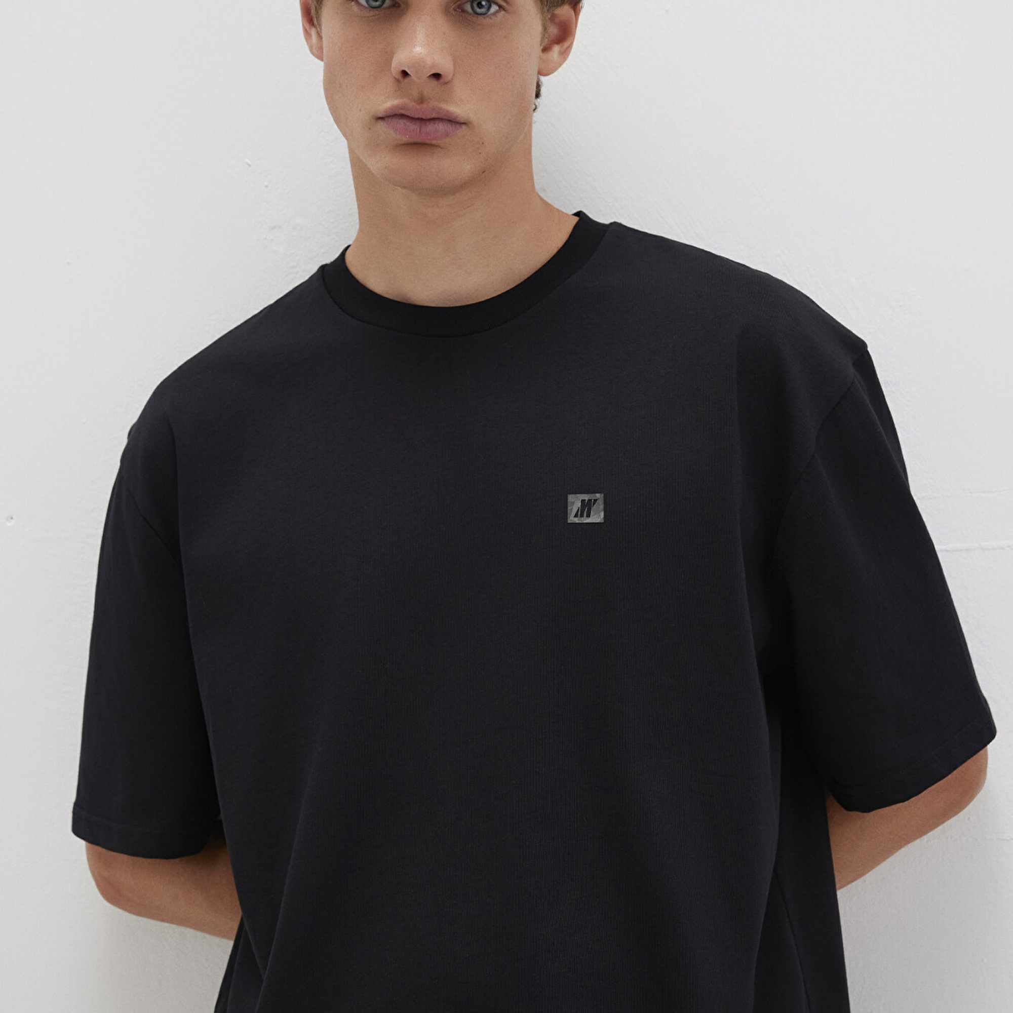 Mavi Pro Baskılı Siyah Tişört Relaxed Fit / Rahat Kesim 0613090-900