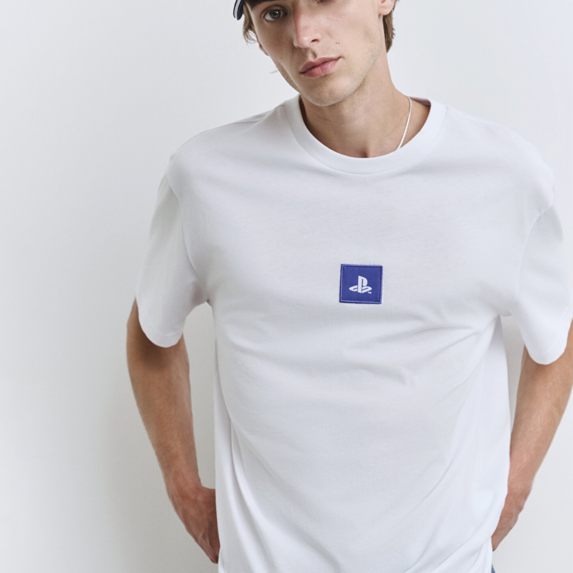 Mavi PlayStation Baskılı Beyaz Tişört Loose Fit / Bol Rahat Kesim 0612926-620