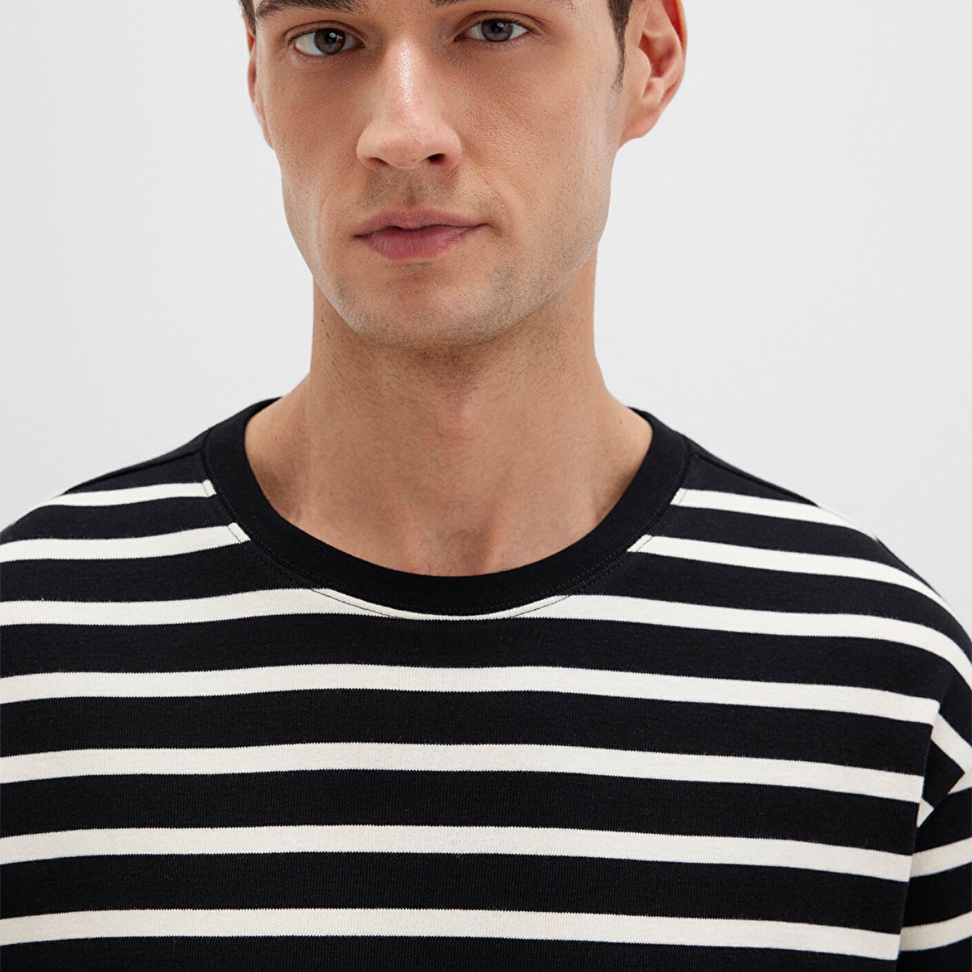 Mavi Çizgili Siyah Tişört Loose Fit / Bol Rahat Kesim 0612860-70057