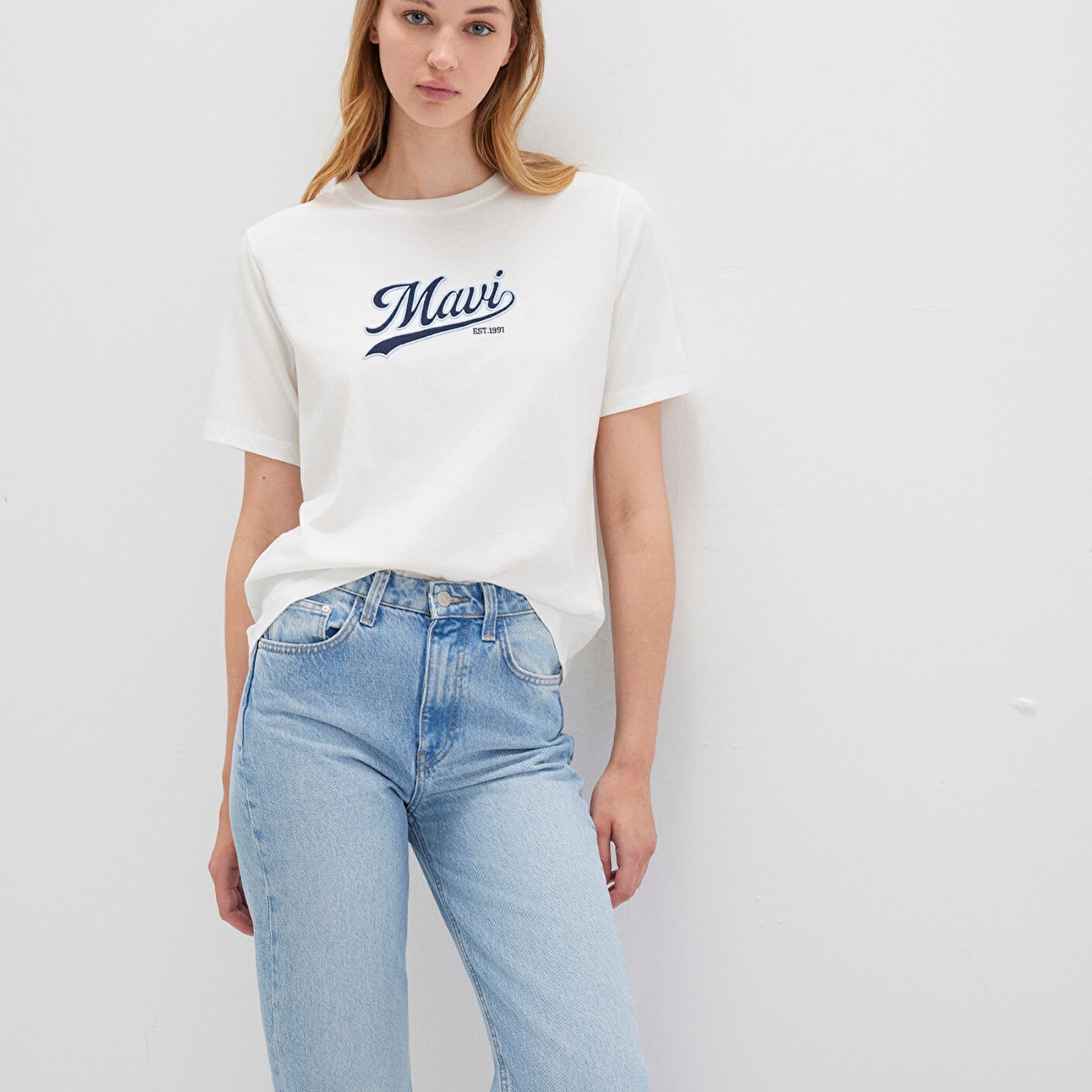 Mavi Mavi Logo Baskılı Ekru Tişört Regular Fit / Normal Kesim 1613565-80194